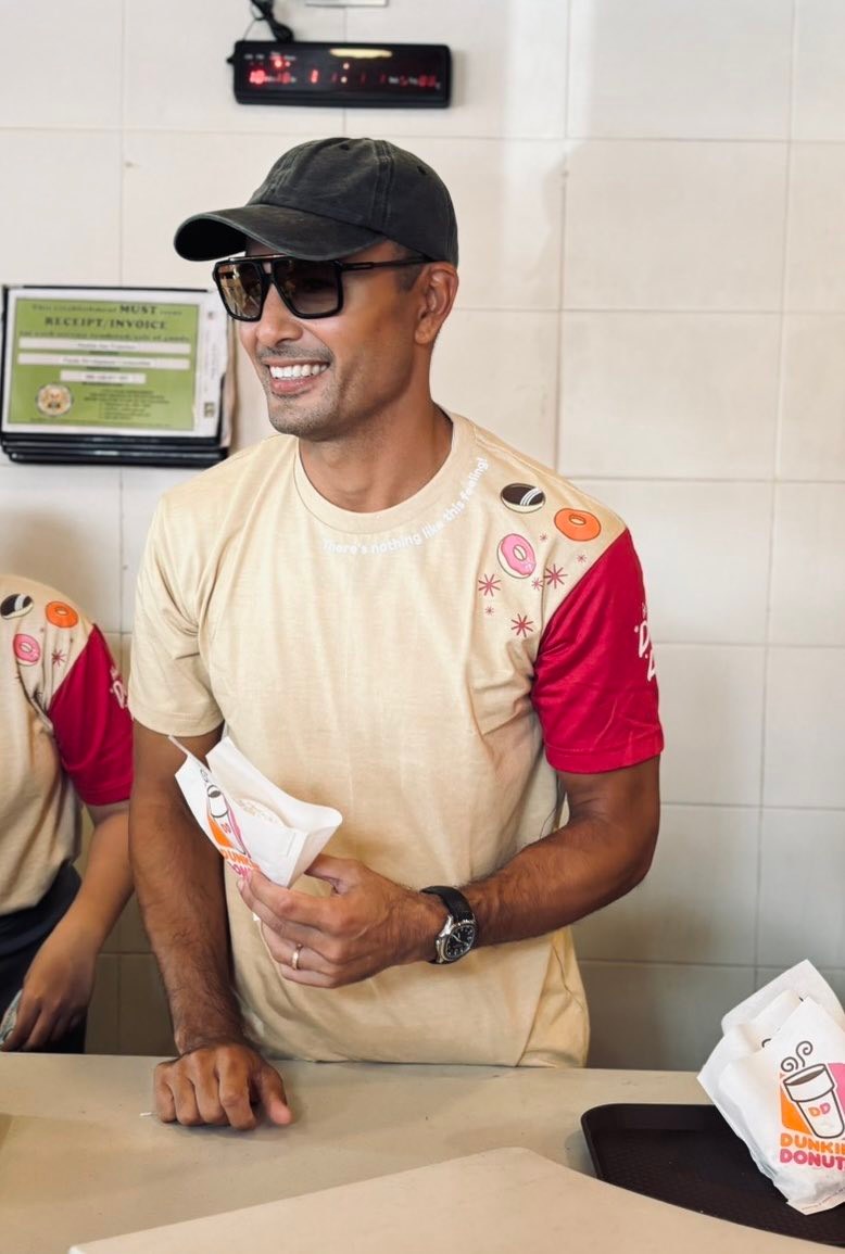 Dunkin' - Derek Ramsay made a surprise visit at Dunkin’... | Facebook