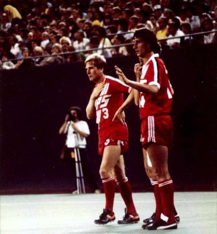 NASL Action: Tommy O'Hara and Johan Cruyff organize a Washington