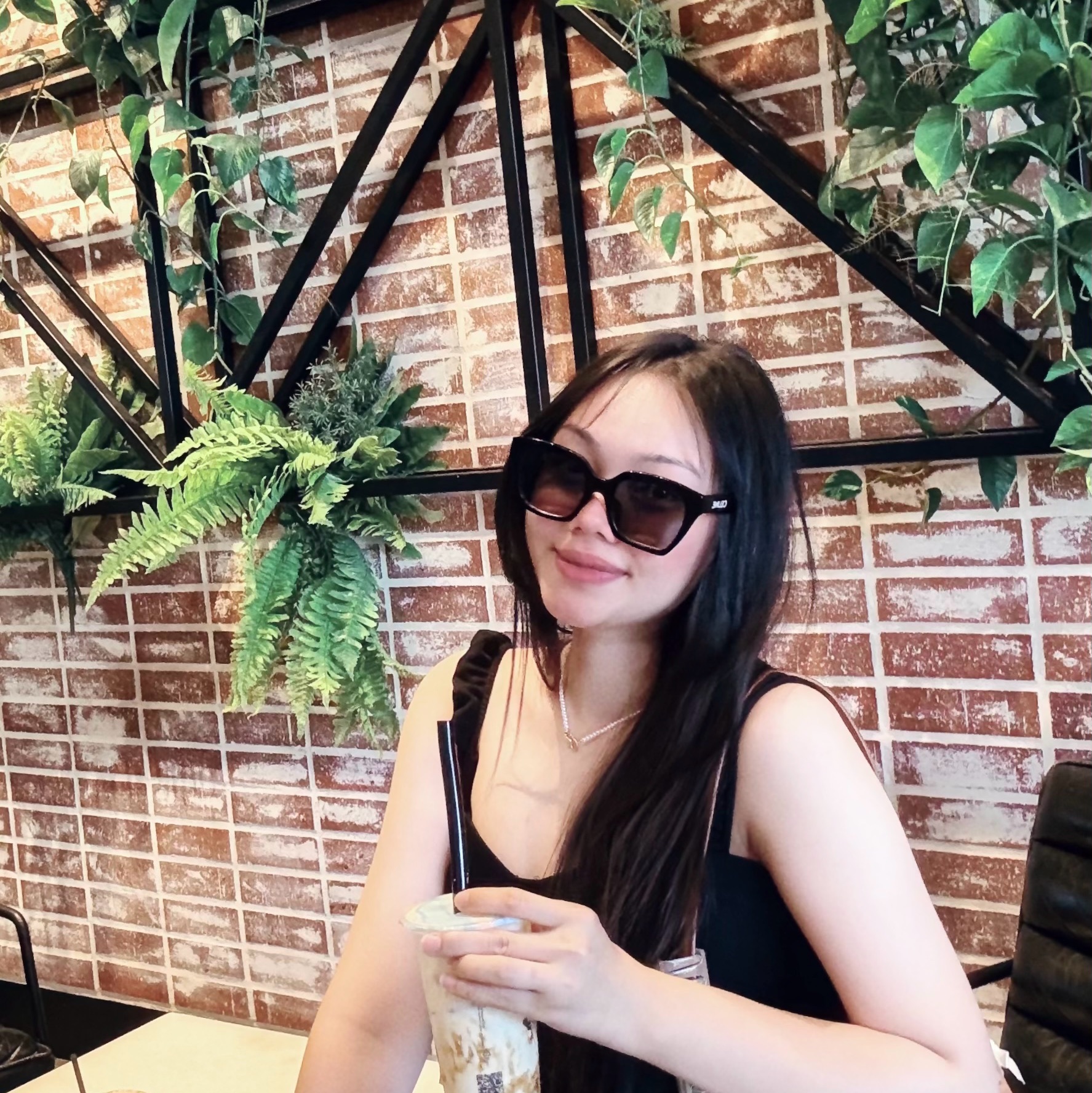 Vy Le