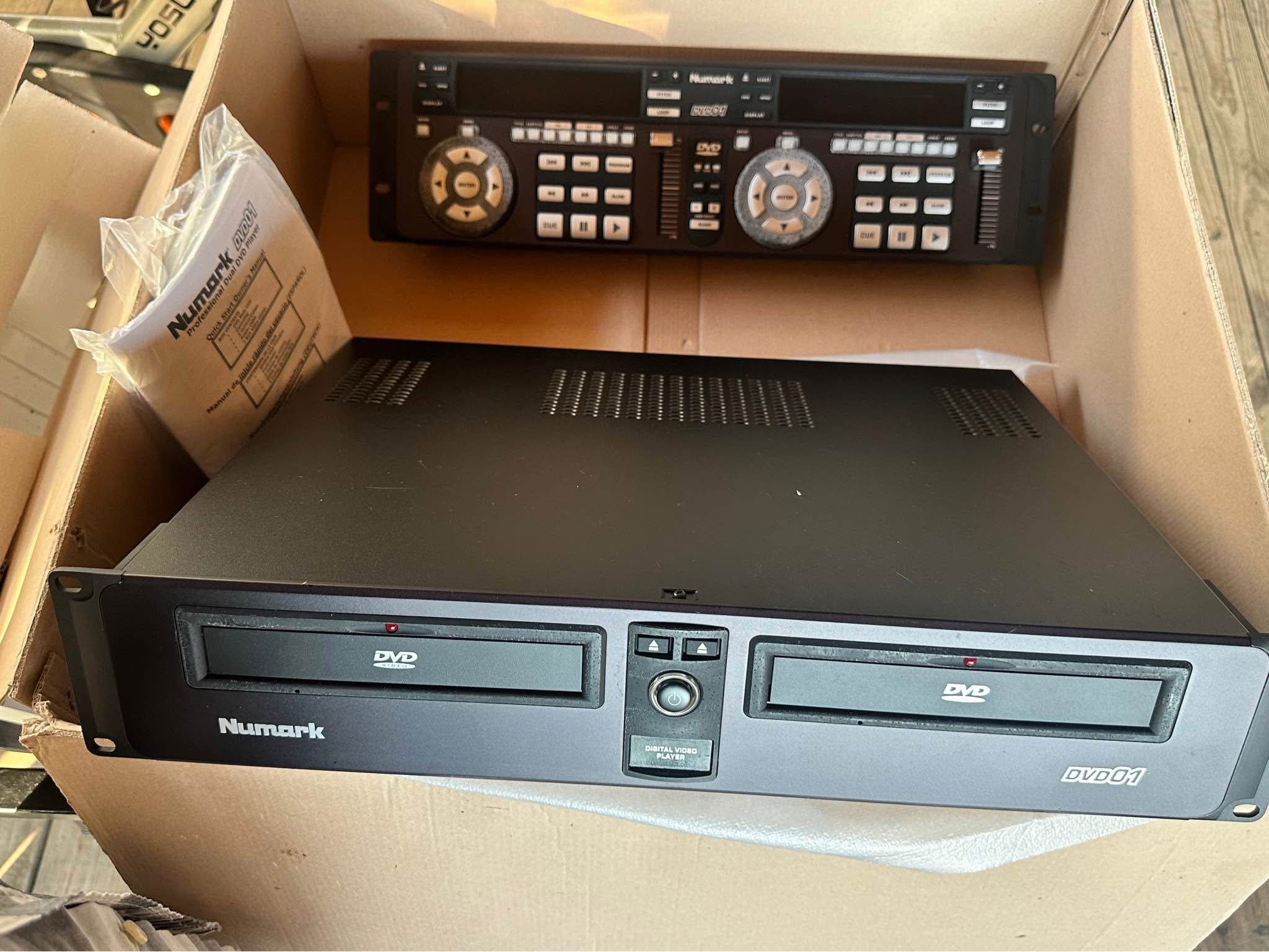 Numark DVD01 Professional Dual DVD Player - DVD & Blu-ray Players ...