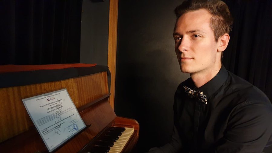 Carl Le Pianiste Facebook