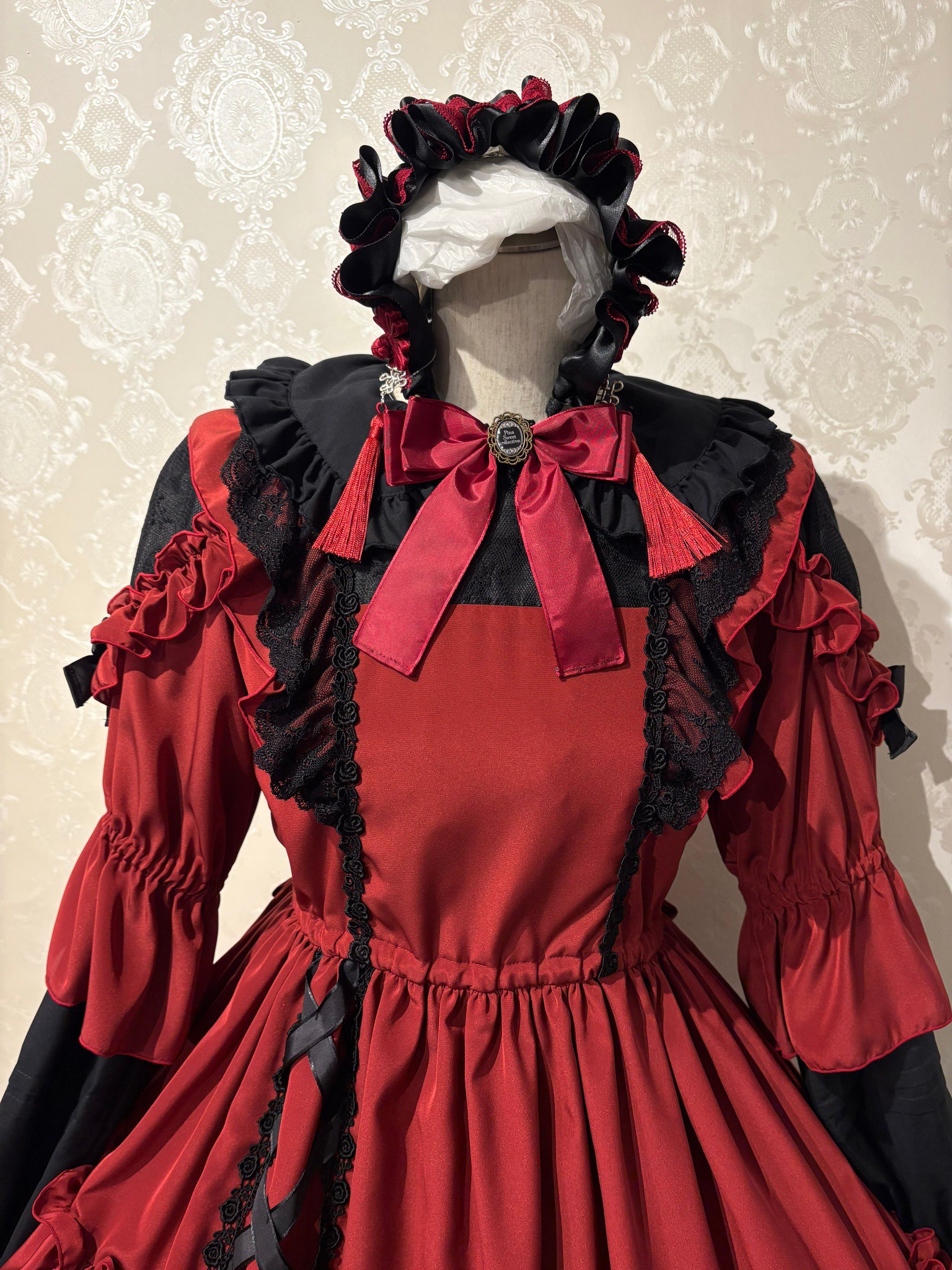 🥀Violet Fane入荷情報🥀 ○Puppet Maker skirt ¥9,636+tax ○ Haunted