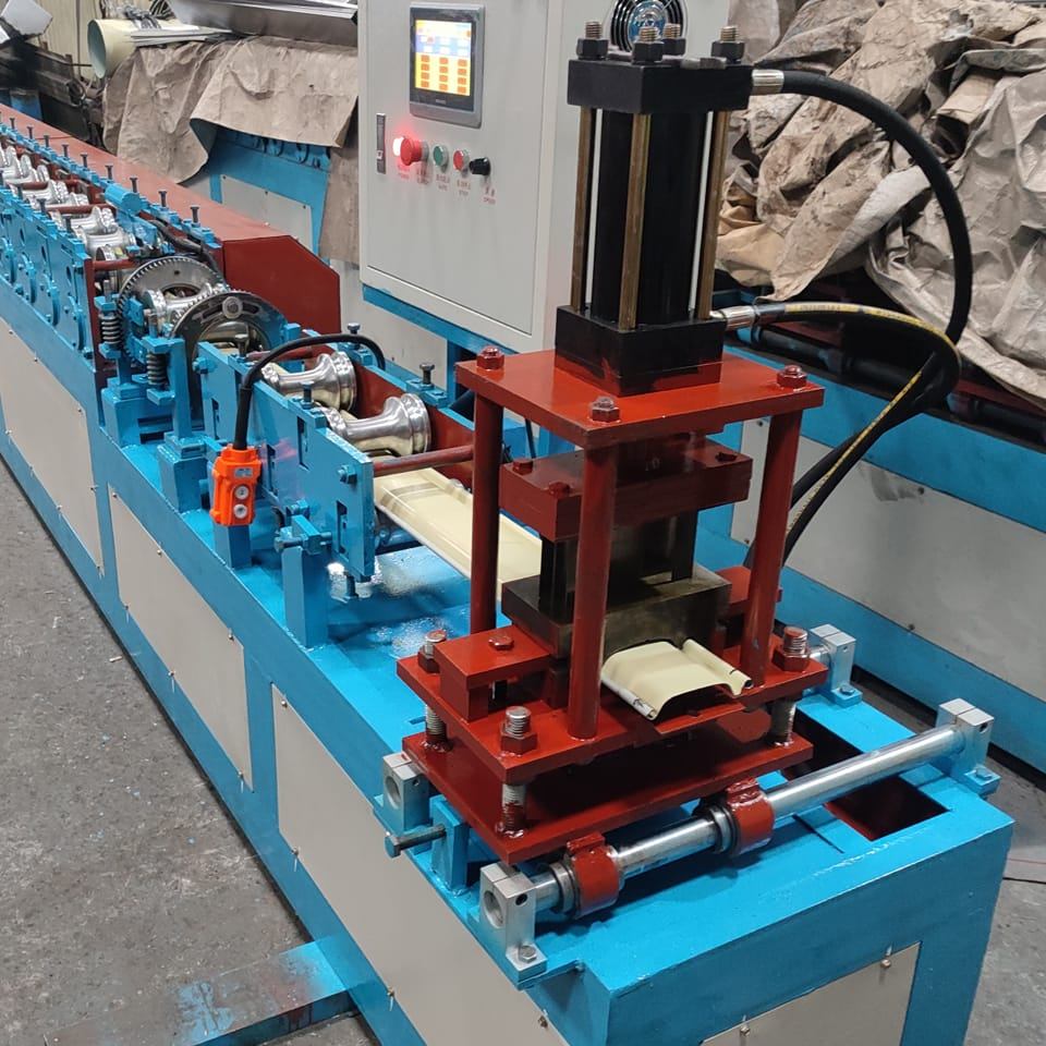 Rolling door machine factory, can be customized in various sizes. | Zeng YH