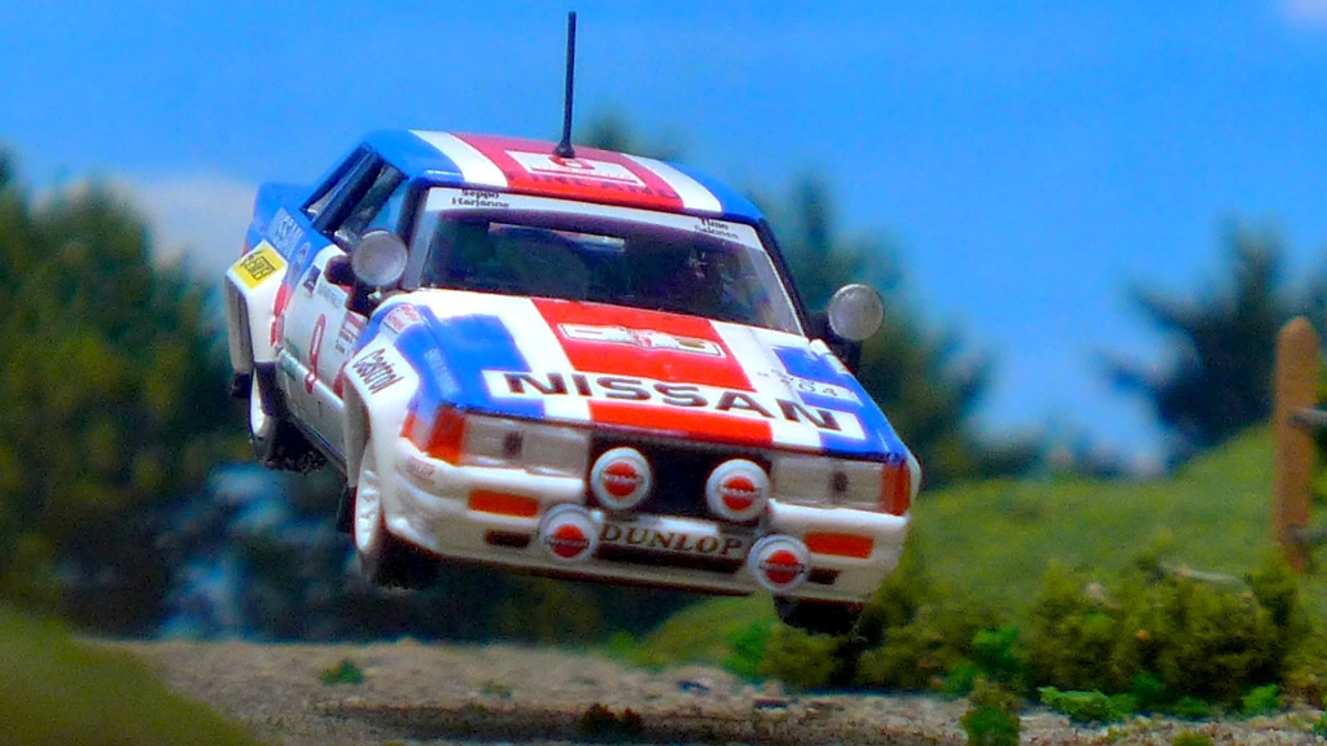 Jump! Nissan 240RS Rally Safari '84 1:64 scale model by CM's