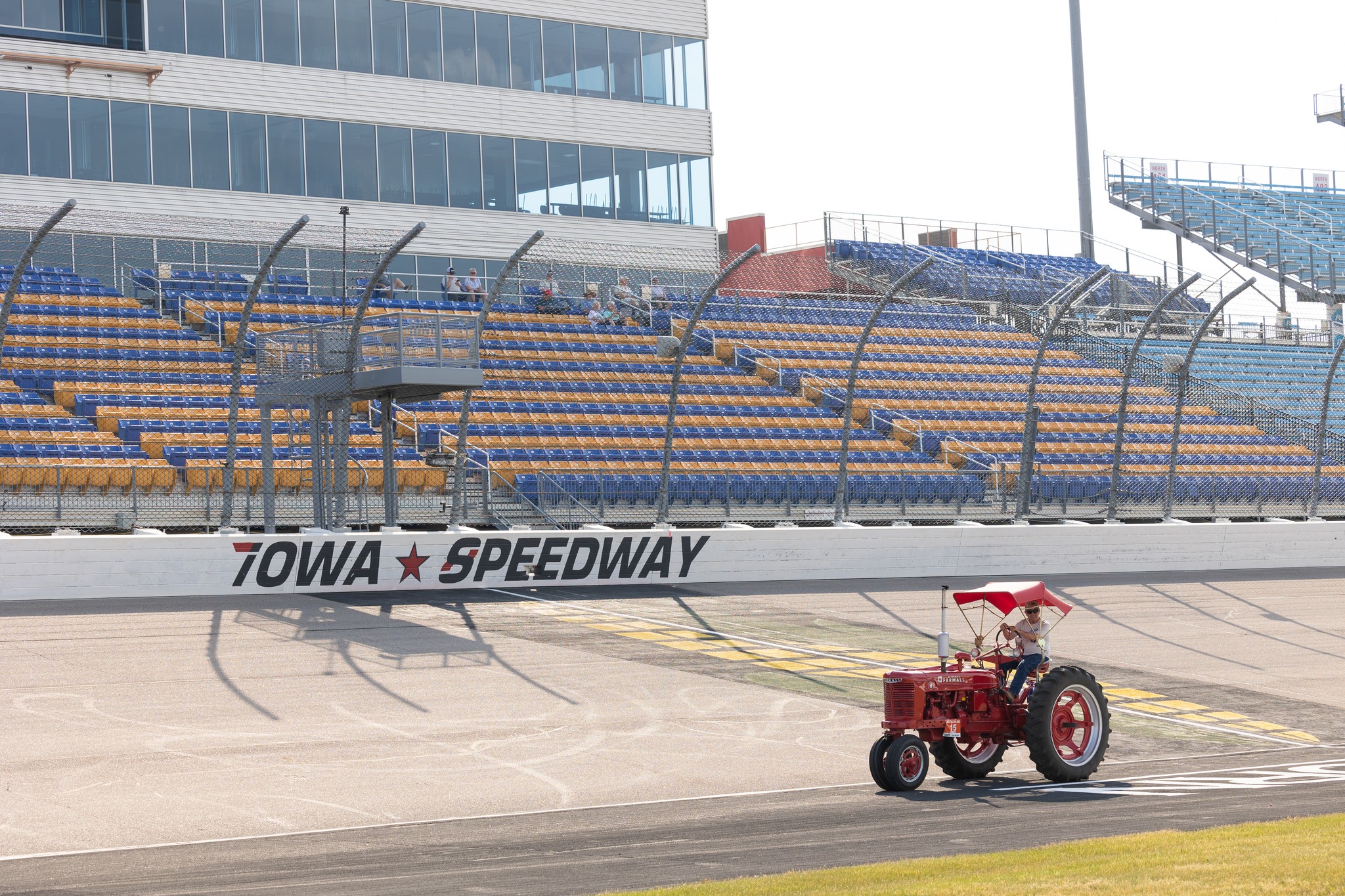 WHO Great Iowa Tractor Ride | Des Moines IA