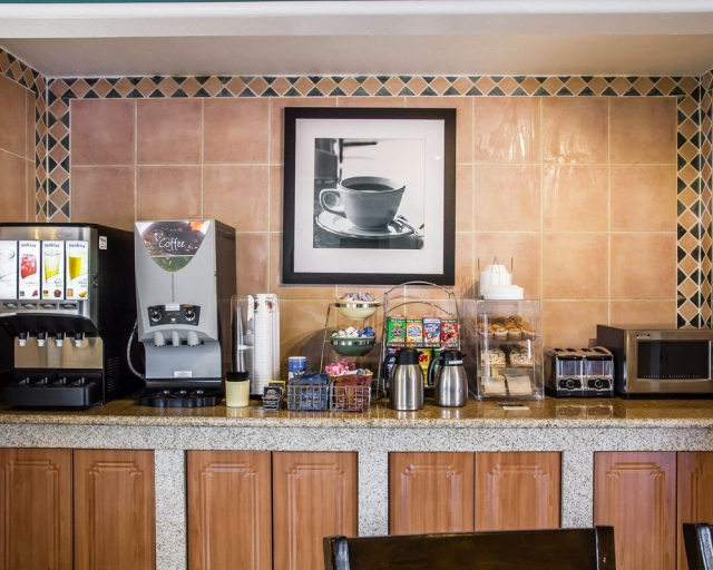 Rodeway Inn | Denver CO