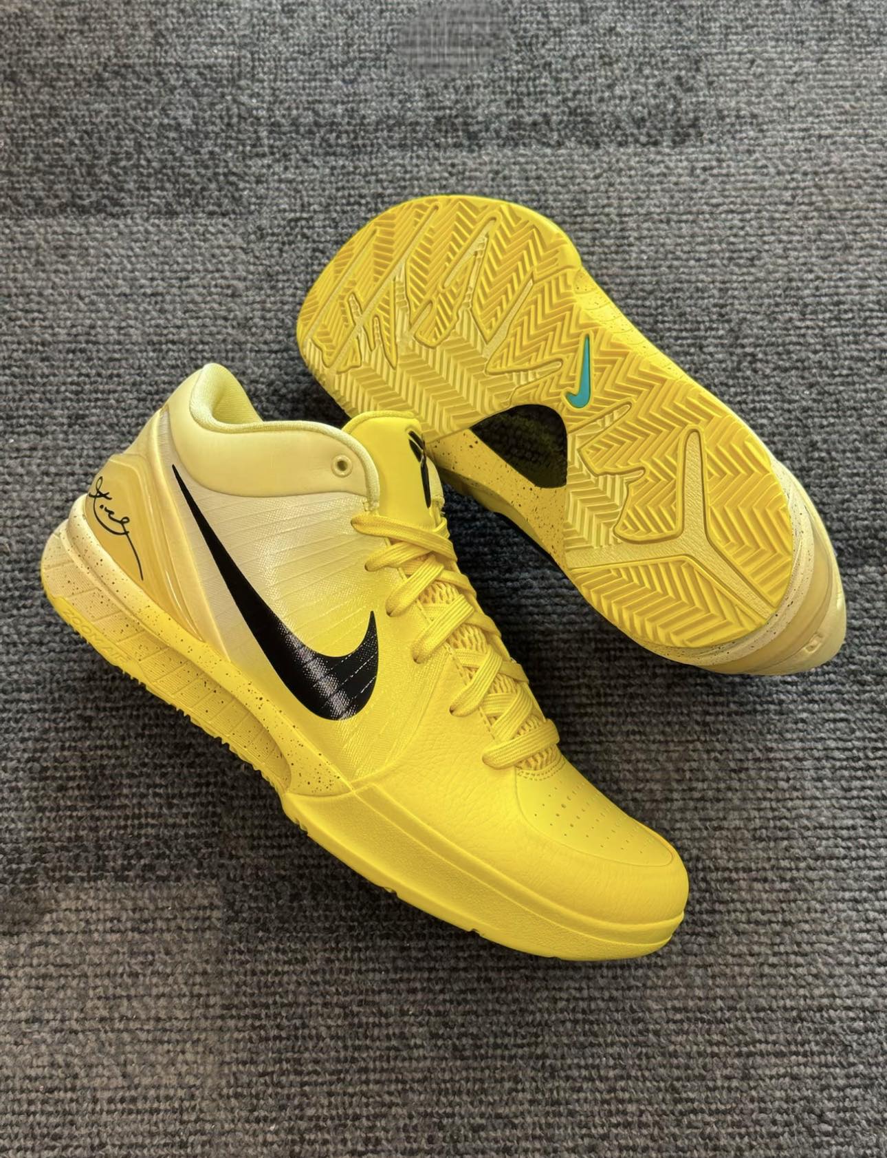 Nike Kobe 4 protro CHBL IH0587-700 Nike Kobe 4 Protro CHBL Sku 