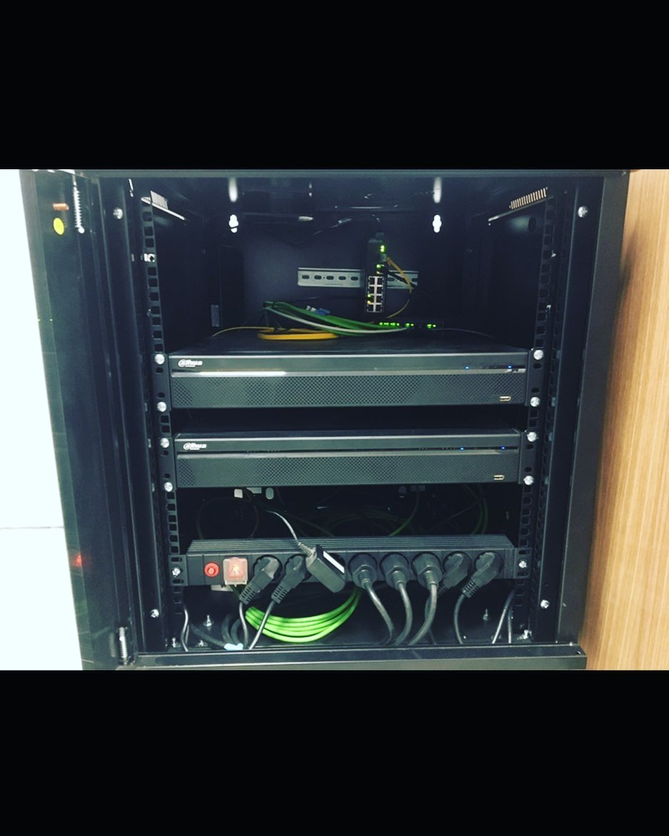 TPS seguridad - Rack 64ch IP 4K red en #fibraoptica SAI...