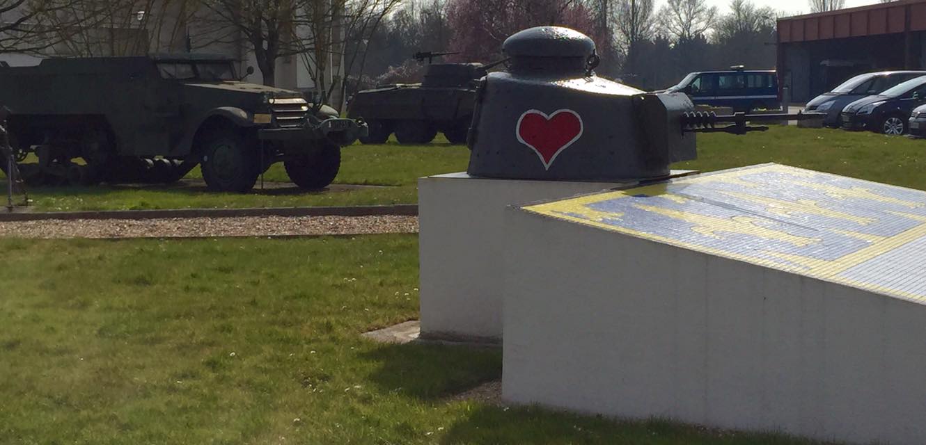 Adresse Groupement Blindé De La Gendarmerie Mobile à Versailles Satory
