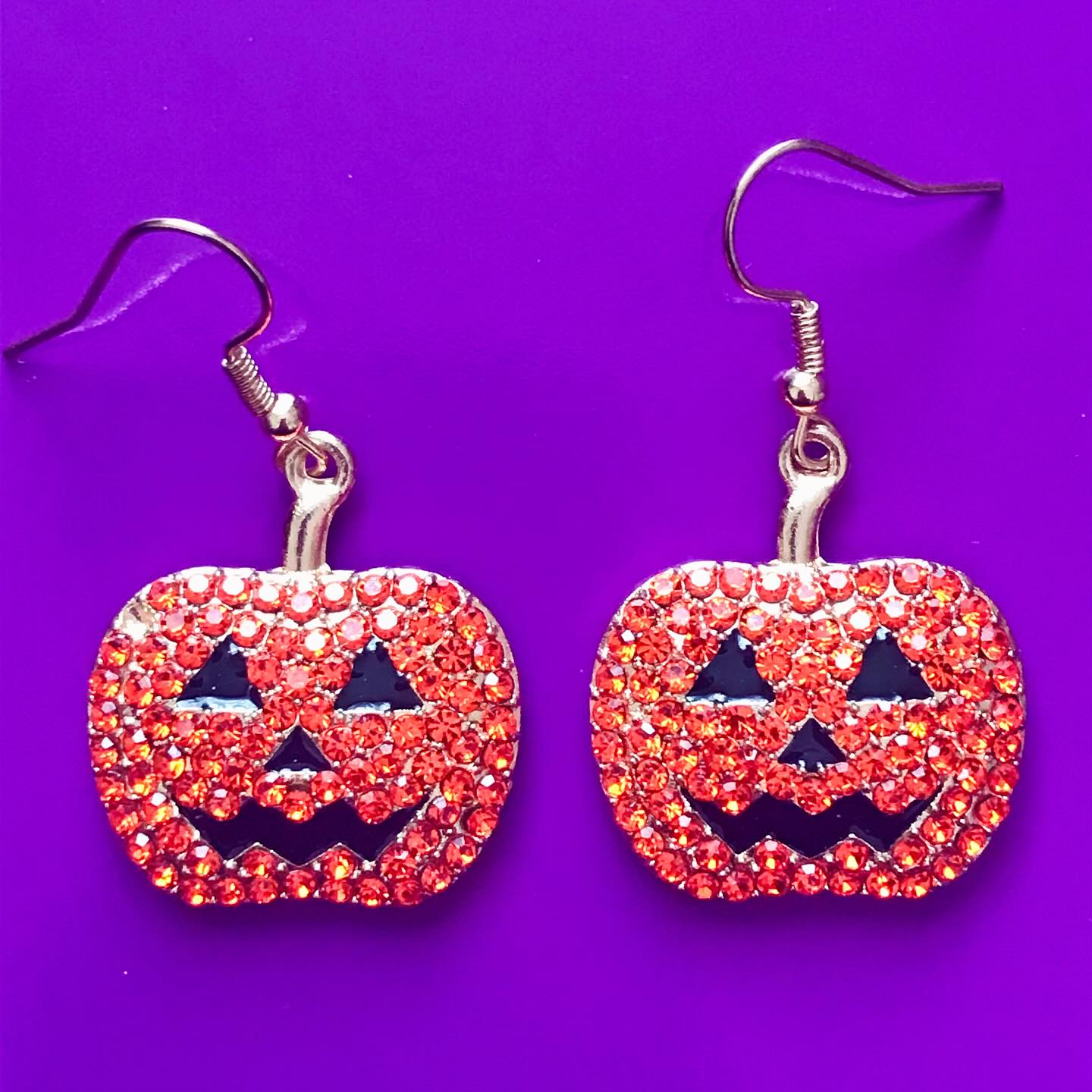 RAIDIN Cute Halloween Earrings - Acrylic Pickup Truck With Pumpkins Dangle Earrings For Women & Girls
