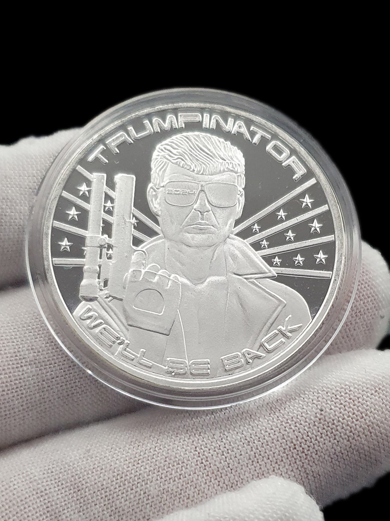 Bullionaire - LOTE N°38 Trumpinator 1oz Silver .999 Silver Coin INICIA ...