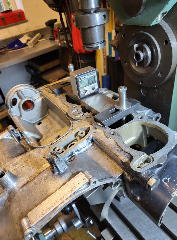 Kawasaki ZX9R engine repair for condrod hole