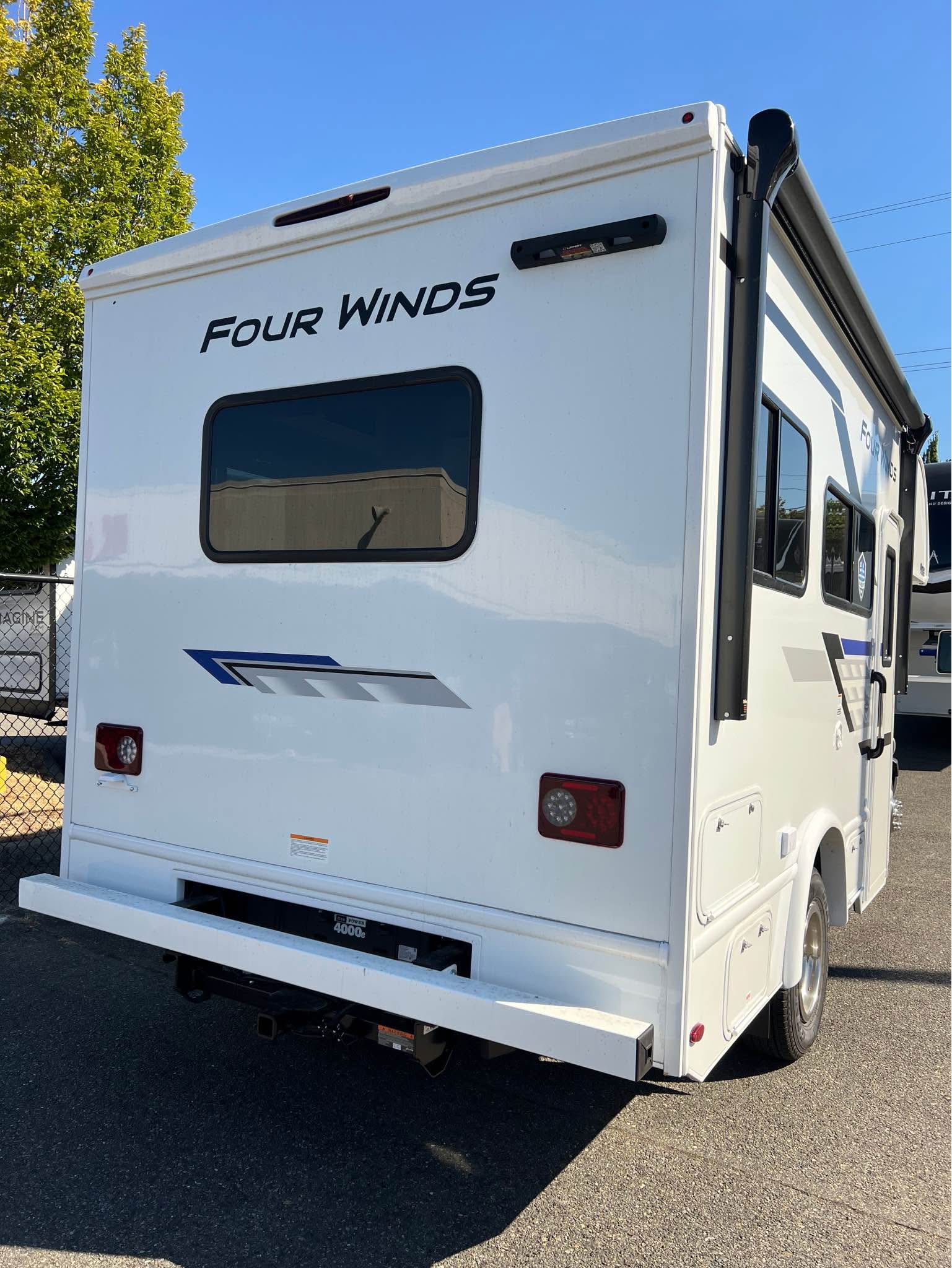 2026 New Thor Four Winds 19Z - Class C Motorhome (length 20.42 ft, tows ...