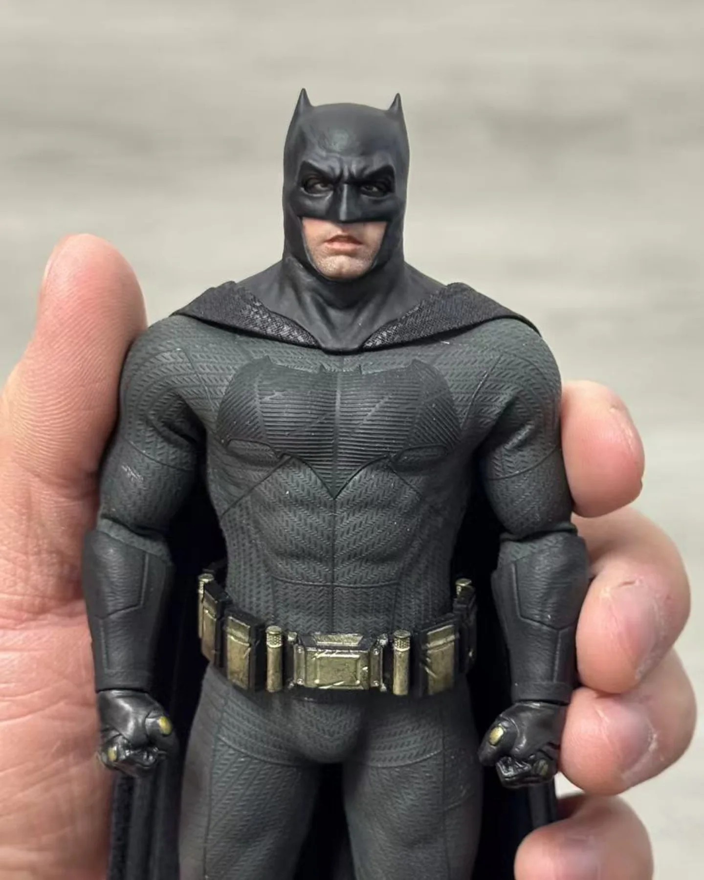 New:mezco Bvs Batman Headsculpt (Fine coating color)1:12 Online