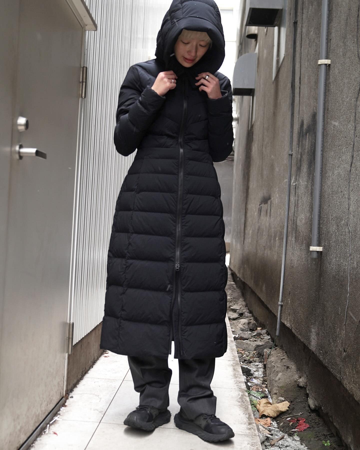 CANADA GOOSE] Clair Long Coat Black Label 2330WB. マットな質感の 
