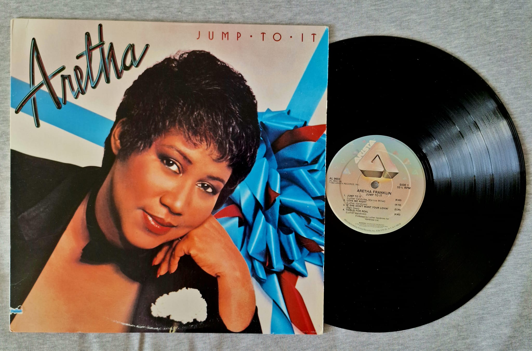 Aretha Franklin - Jump To It/Love Me Right 🎶🎵🎶 (Arista 1982)
