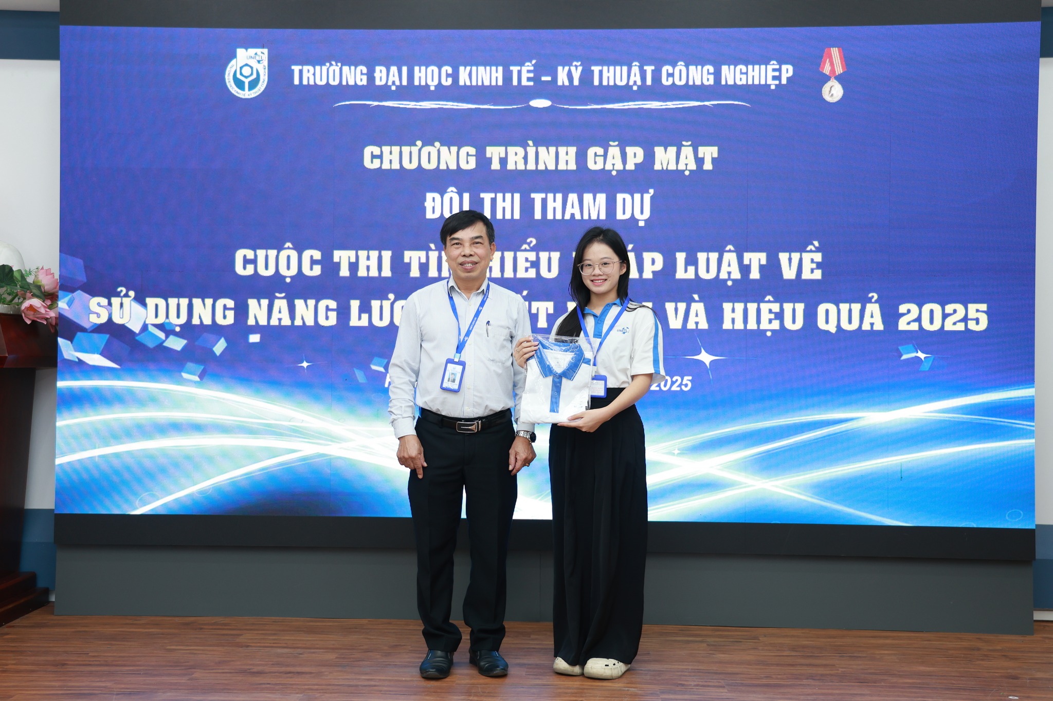 Đoàn Thanh niên... - Đoàn Thanh niên - Hội Sinh viên UNETI