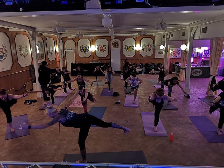 Metal Yoga Bones Beiträge Facebook
