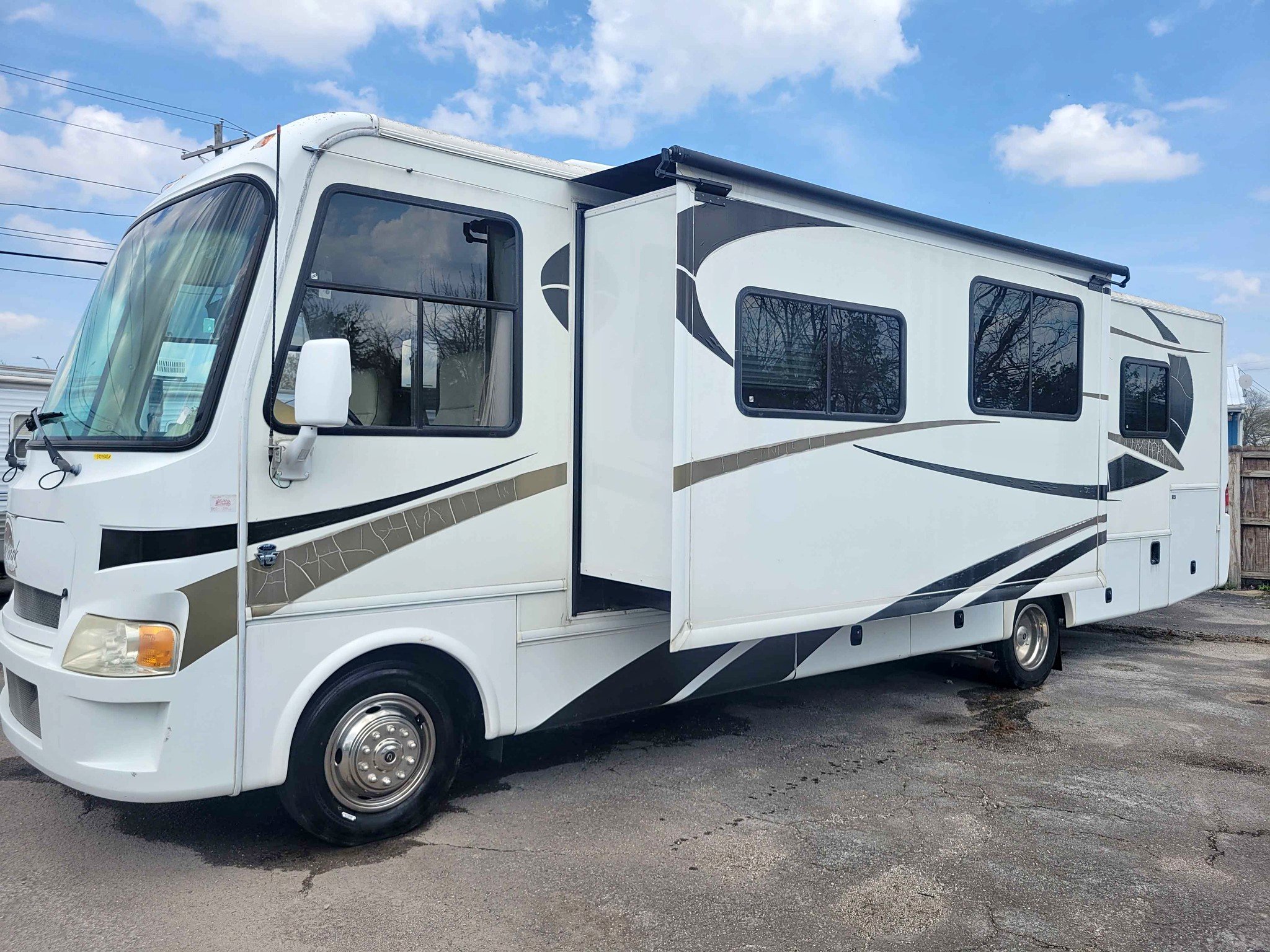 2010 DAMON DAYBREAK 32 FT CLASS A MOTORHOME 1 SLIDE OUT V10 GAS - RVs ...