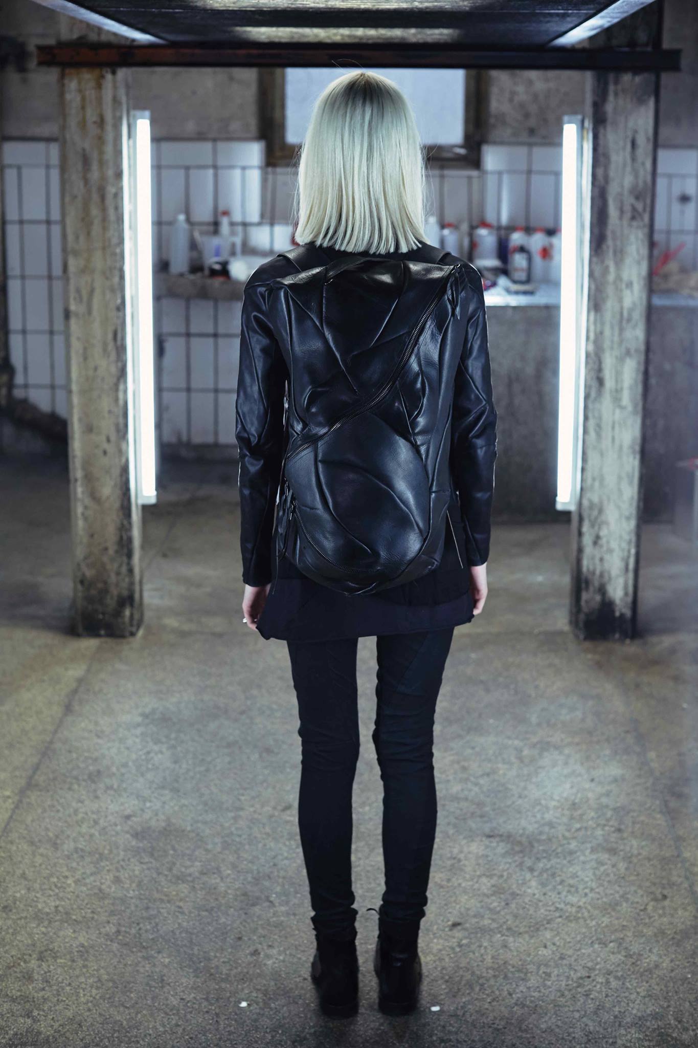Leon - PREGNANT LADY BACKPACK | Facebook