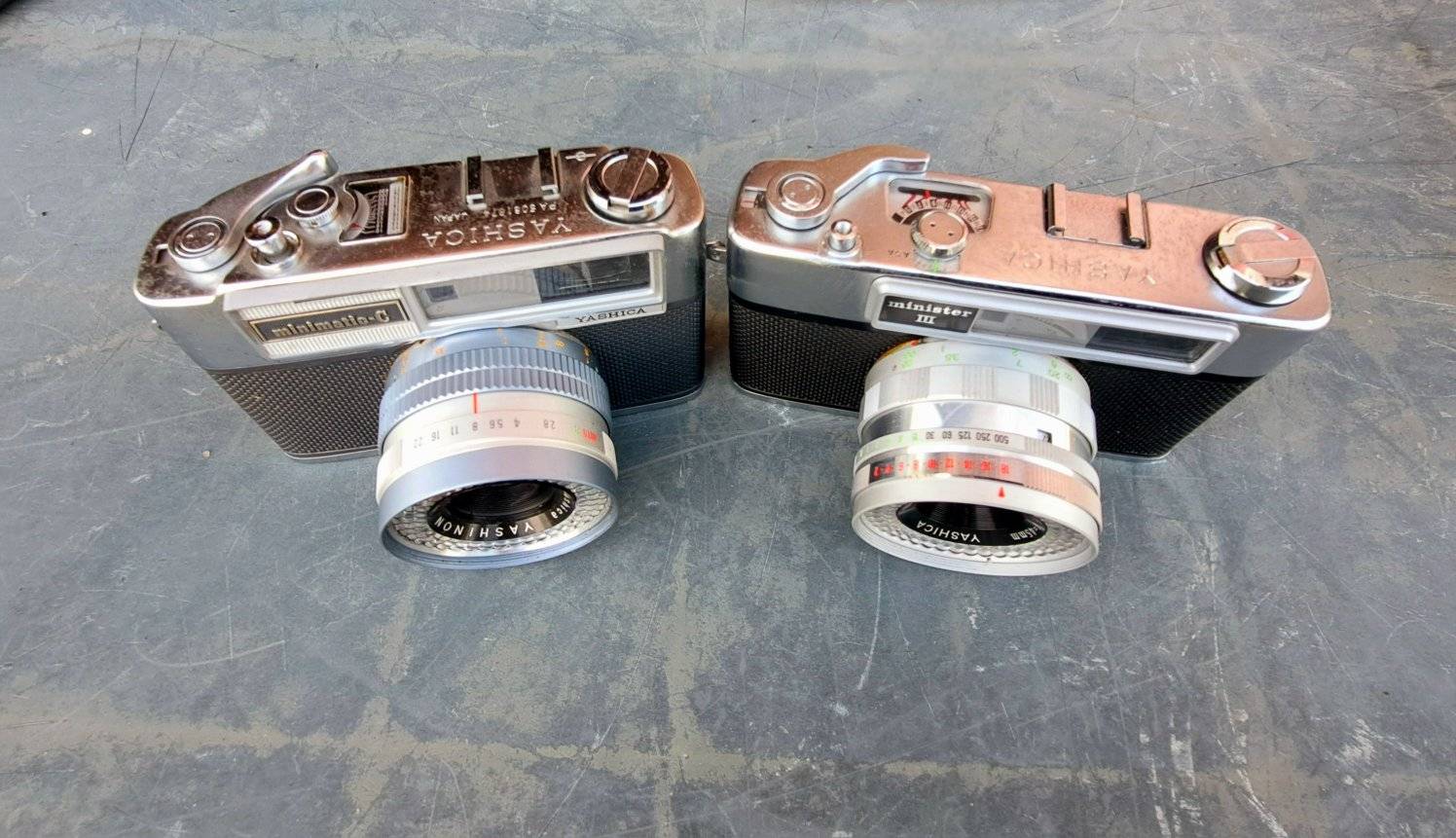 Mint Yashica Minister 700 camera from 1960s