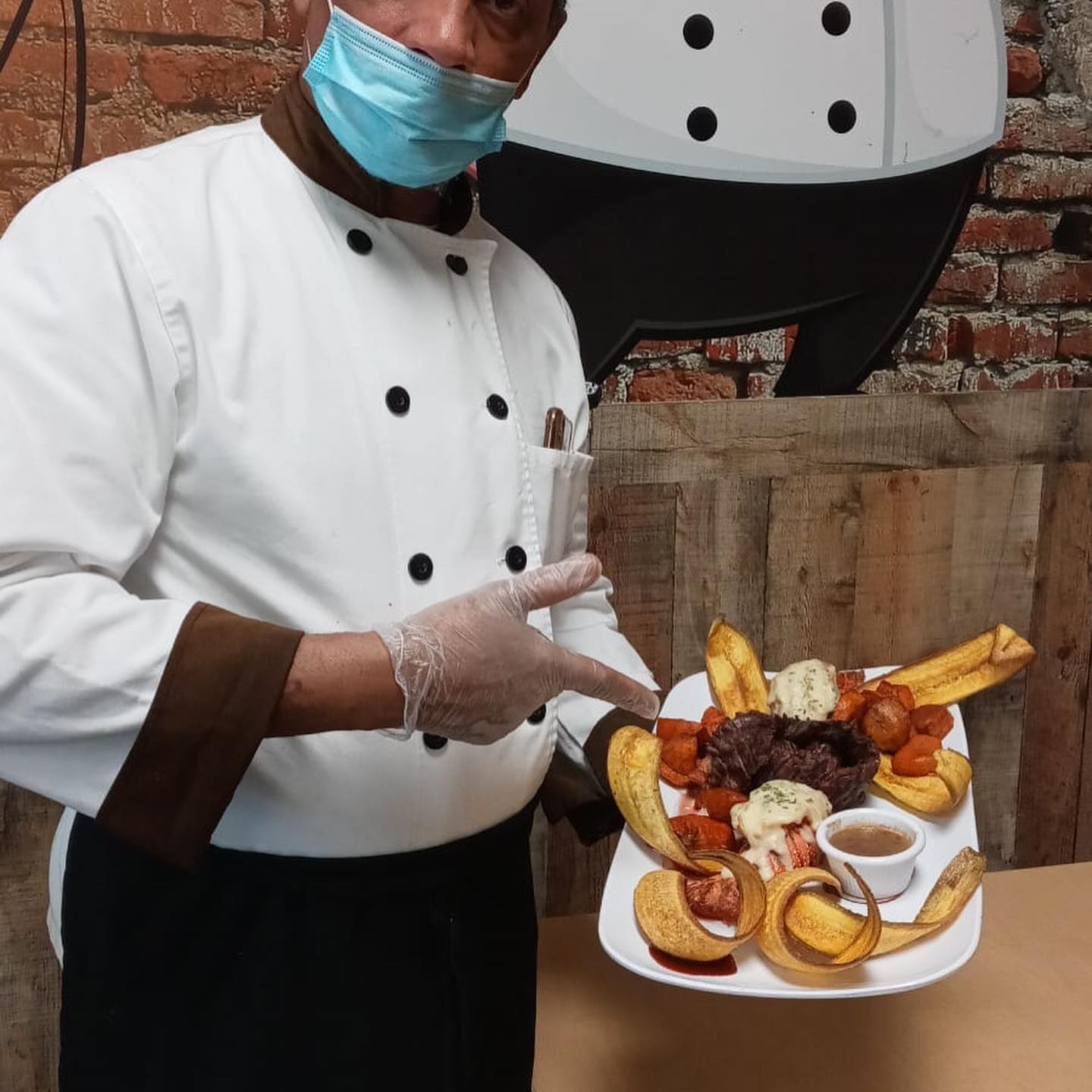 Wow Que Rico Rotisserie & Restaurant | Allentown PA