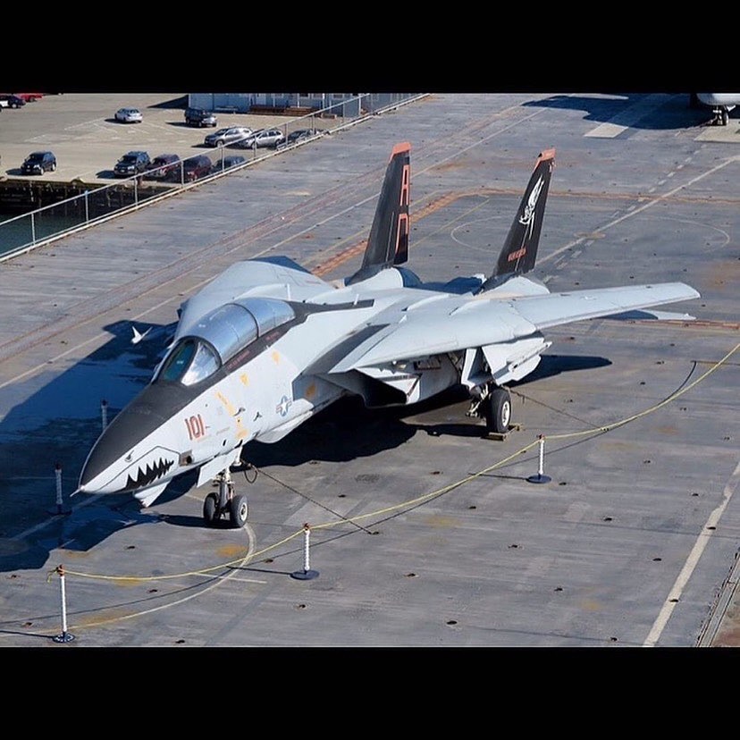 USS Hornet Sea, Air & Space Museum 🇺🇸 Grumman F-14A Tomcat BuNo