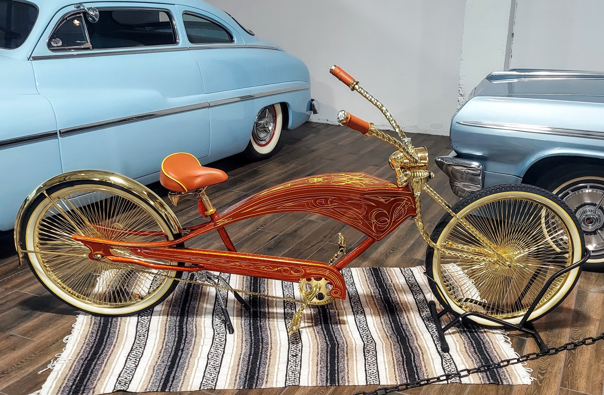 We are pleased to introduce the latest issue of Hot Bike Vol. 3 