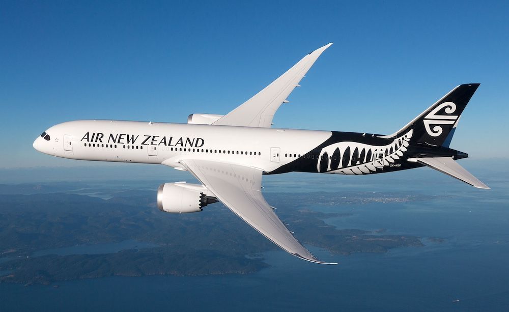 Zipair Boeing 787 dreamliner in flight | Tokyo