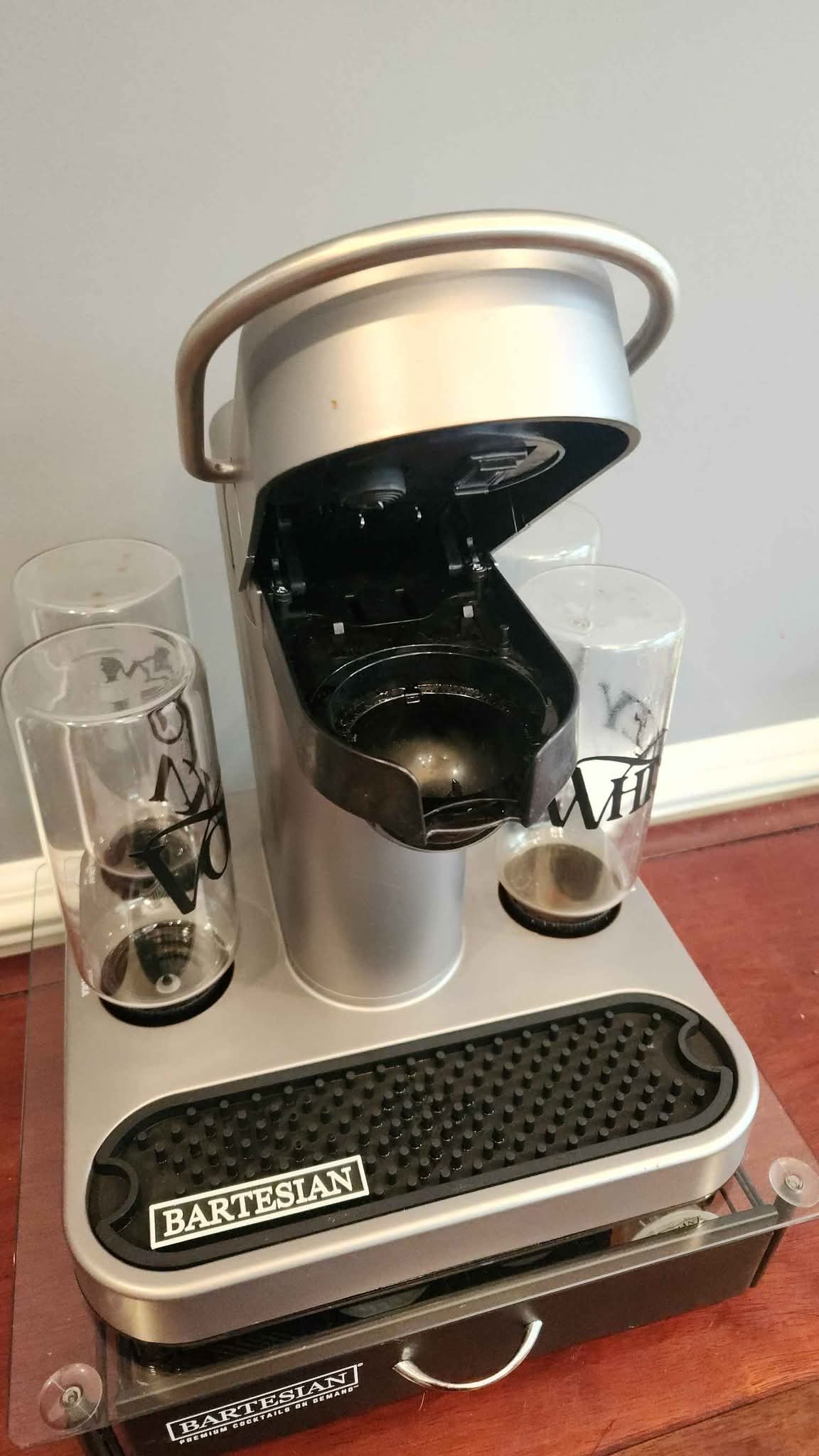 Bartesian Premium cocktail maker bar robot w/ stand and drawer - Frozen ...