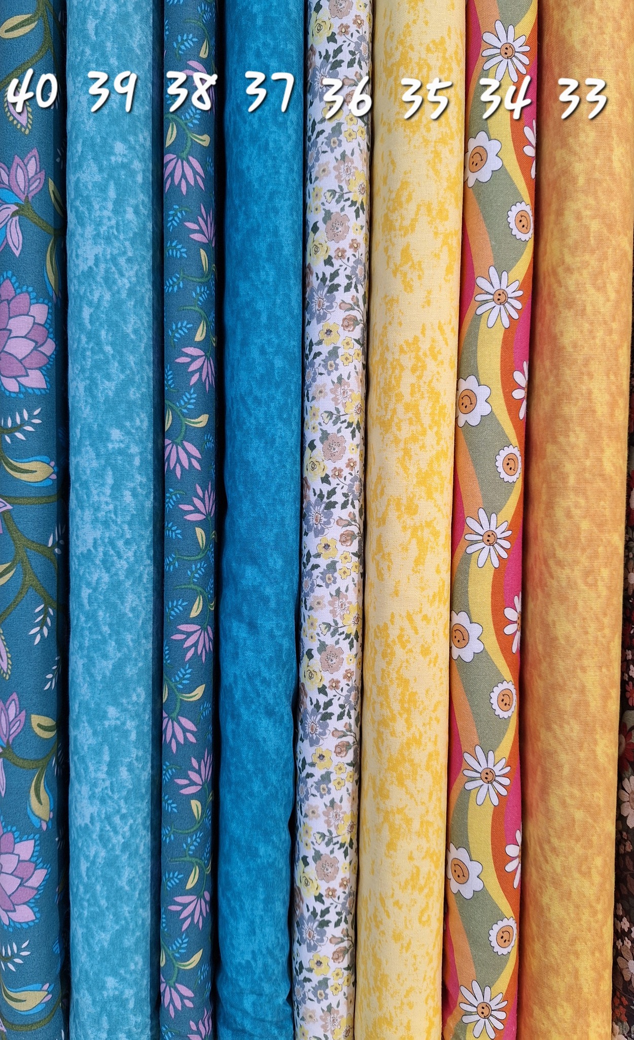 CON TELAS DE COLORES | Inca