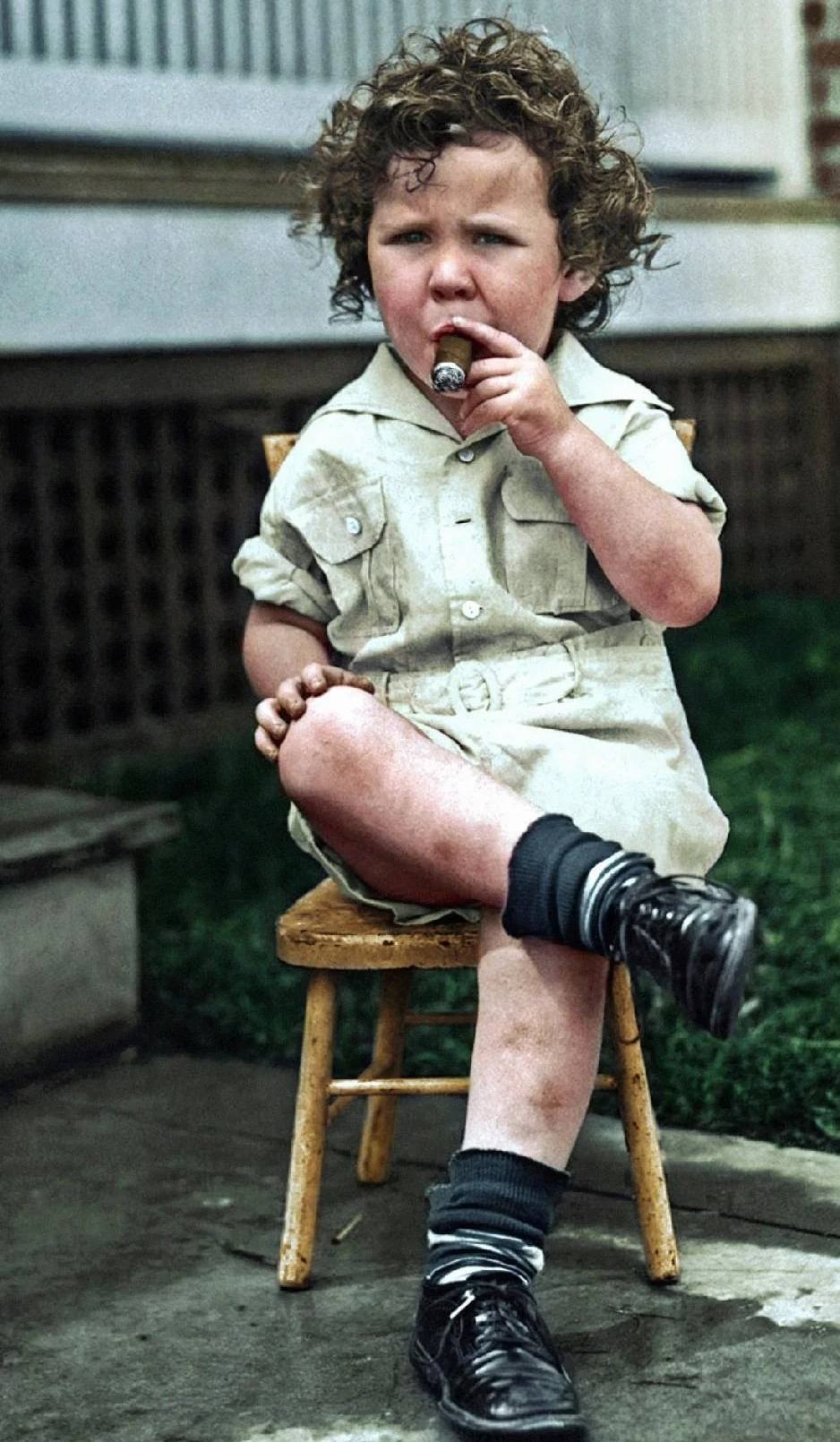 Great parenting Three year-old Robert Quigley smoking a cigar, Washington  DC, 30th August 1928. Robert apparently started smoking when, as a one  year-old, while on his father's knee, he grabbed his father's
