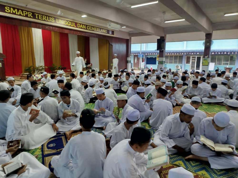 Sekolah... - Sekolah Menengah Agama Parit Raja(SMAPR)