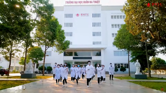 Bệnh Viện Đại Học... - Bệnh Viện Đại Học Y Dược Buôn Ma Thuột
