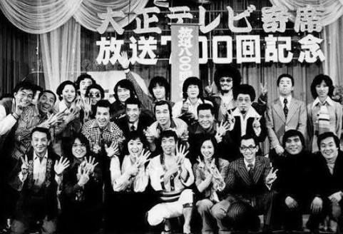 映画『犬神家の一族』(1976)では、舞台が終戦直後の昭和22年に設定され