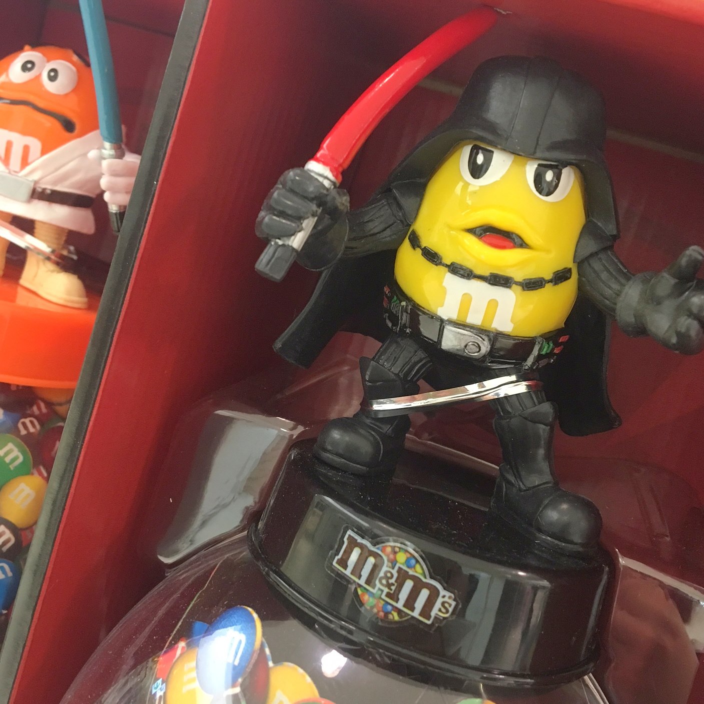カラフルなチョコレートでおなじみ「m&m's（エムアンドエムズ）｣の