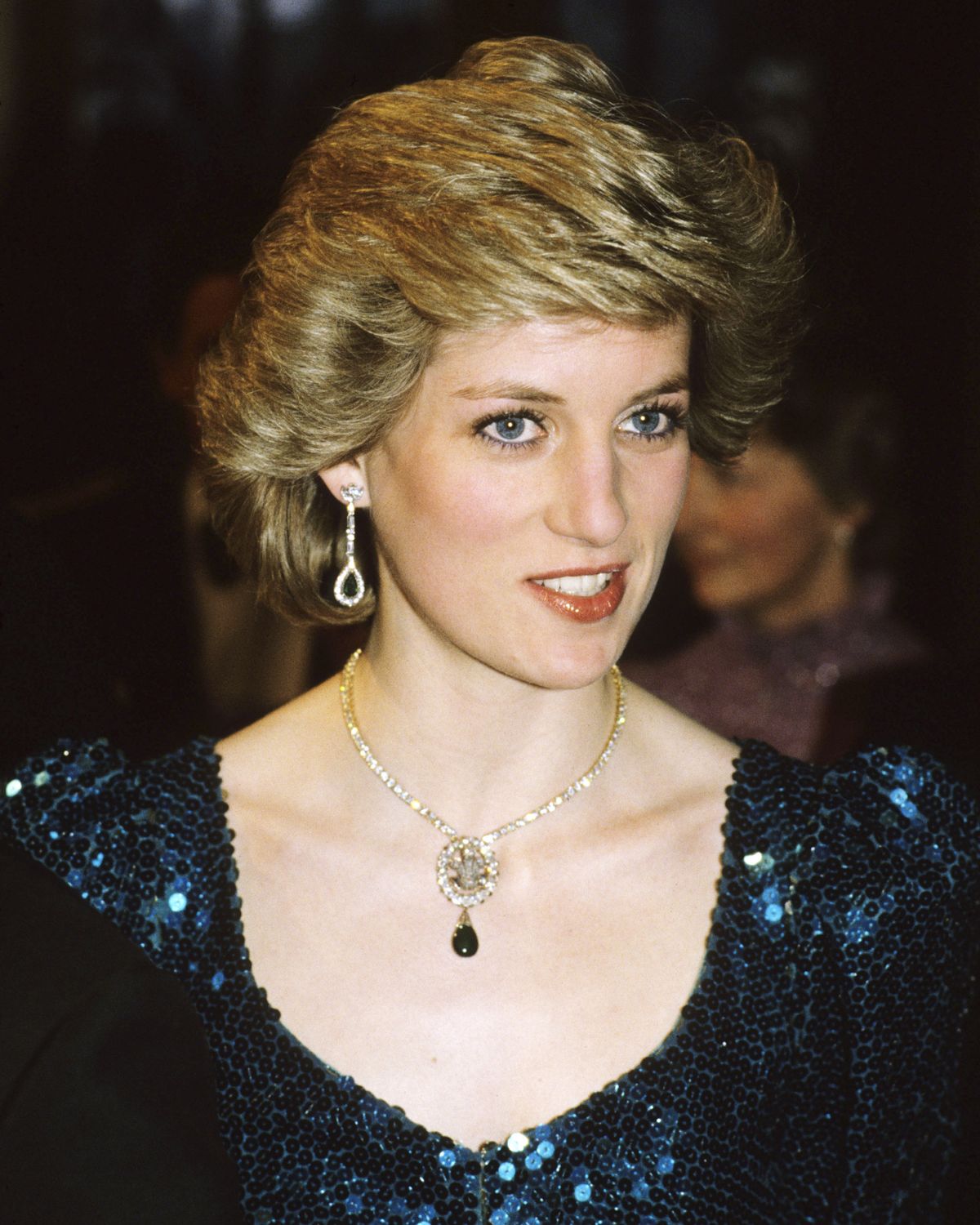 Broche Princesse Diana - Émail Et Alliage - Hommage à L'icône Royale - Accessoire élégant Pour Vêtement Ou Sac