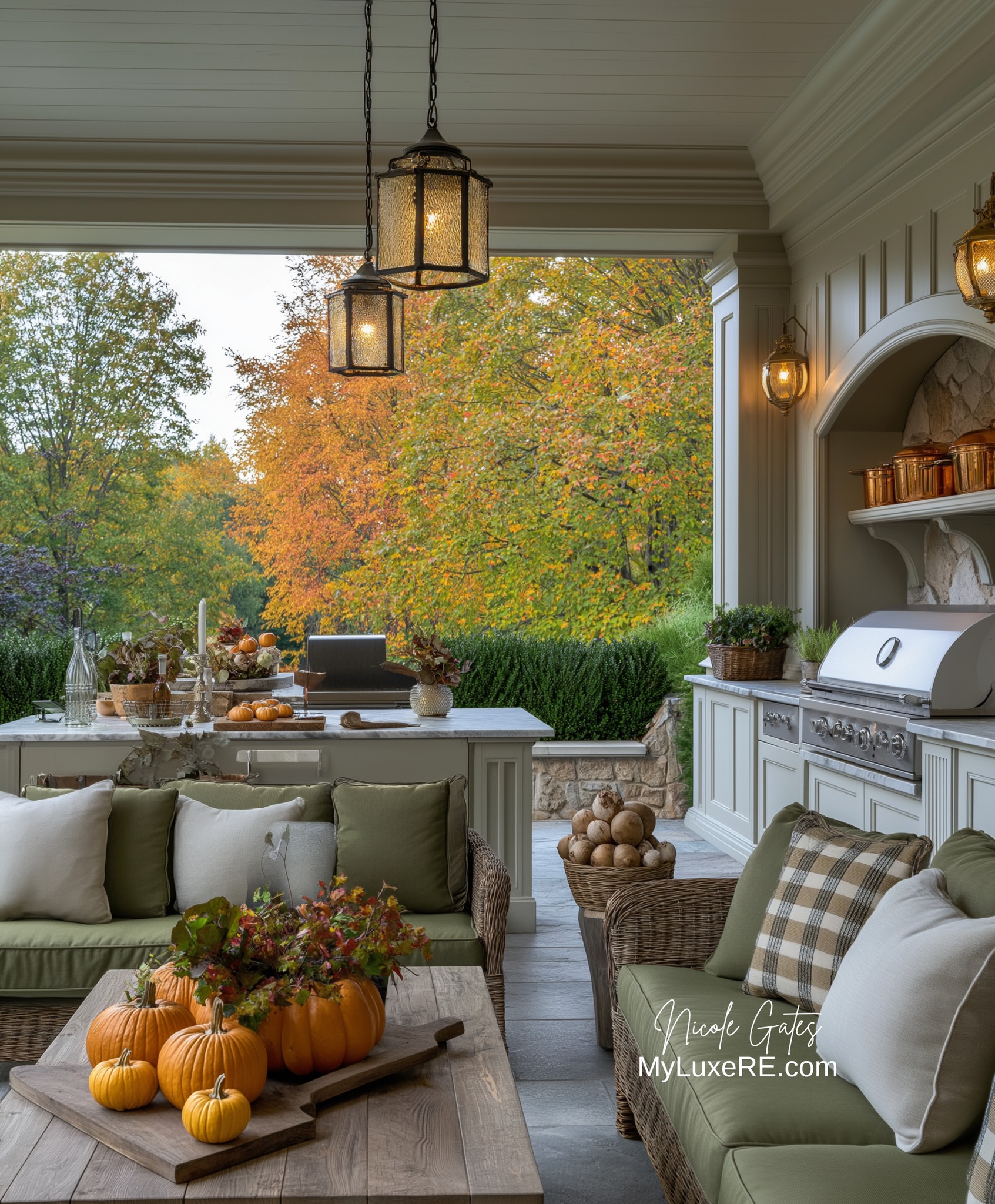 Nicole Gates - Perfect hangout or backyard entertaining 🤎💚 | Facebook