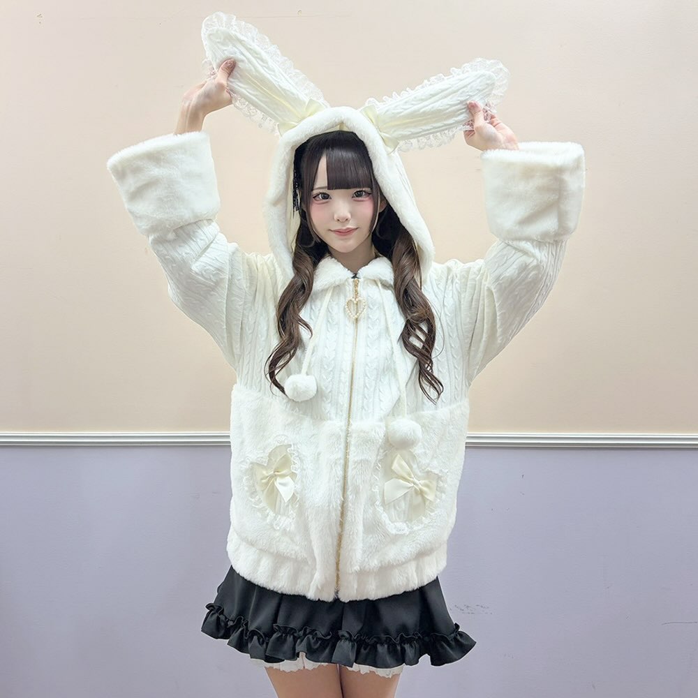 ♡New Arrival♡ 新作のブルゾンとブラウスが明日店舗に入荷