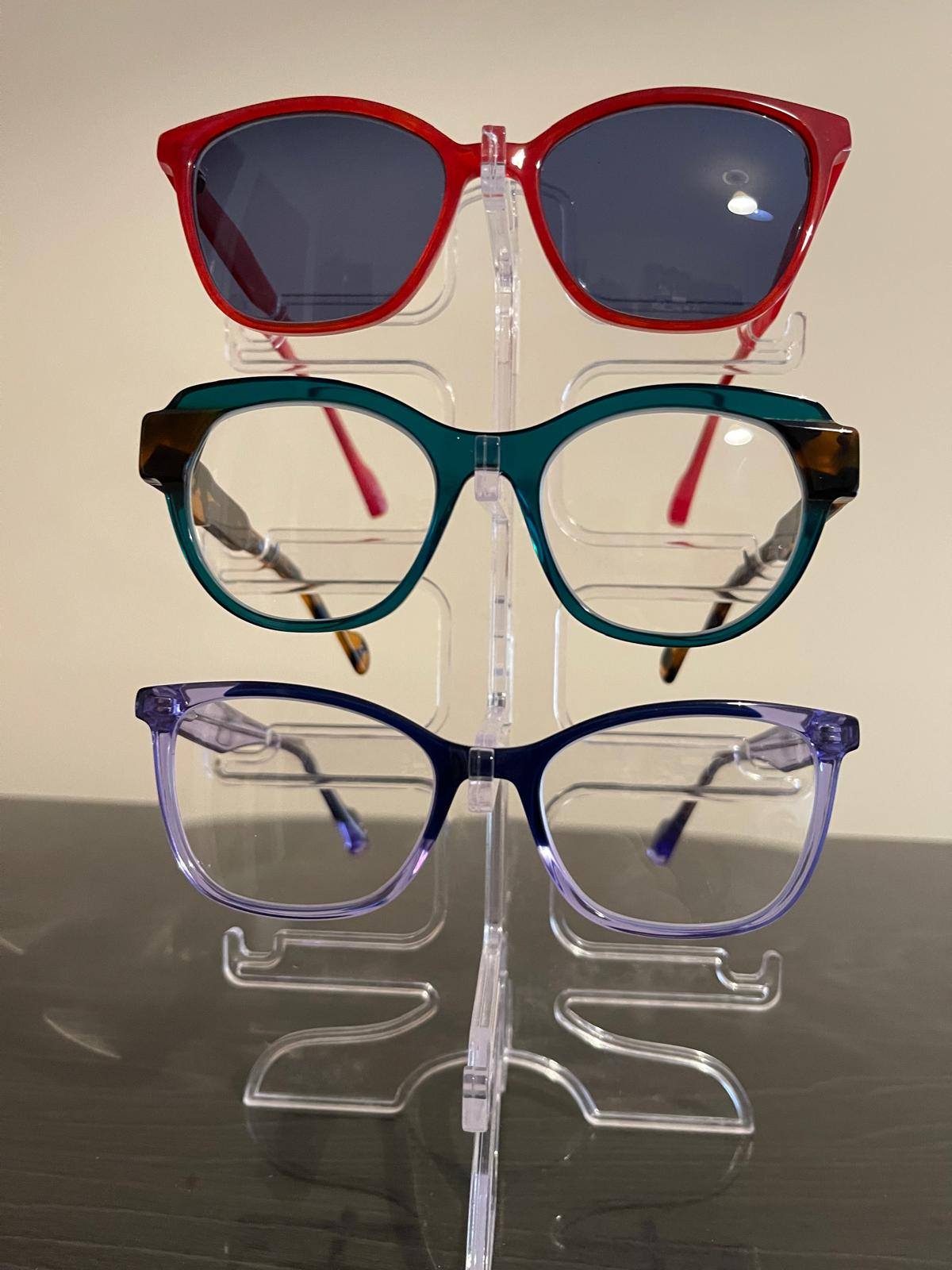 Personal Spectacle Services.