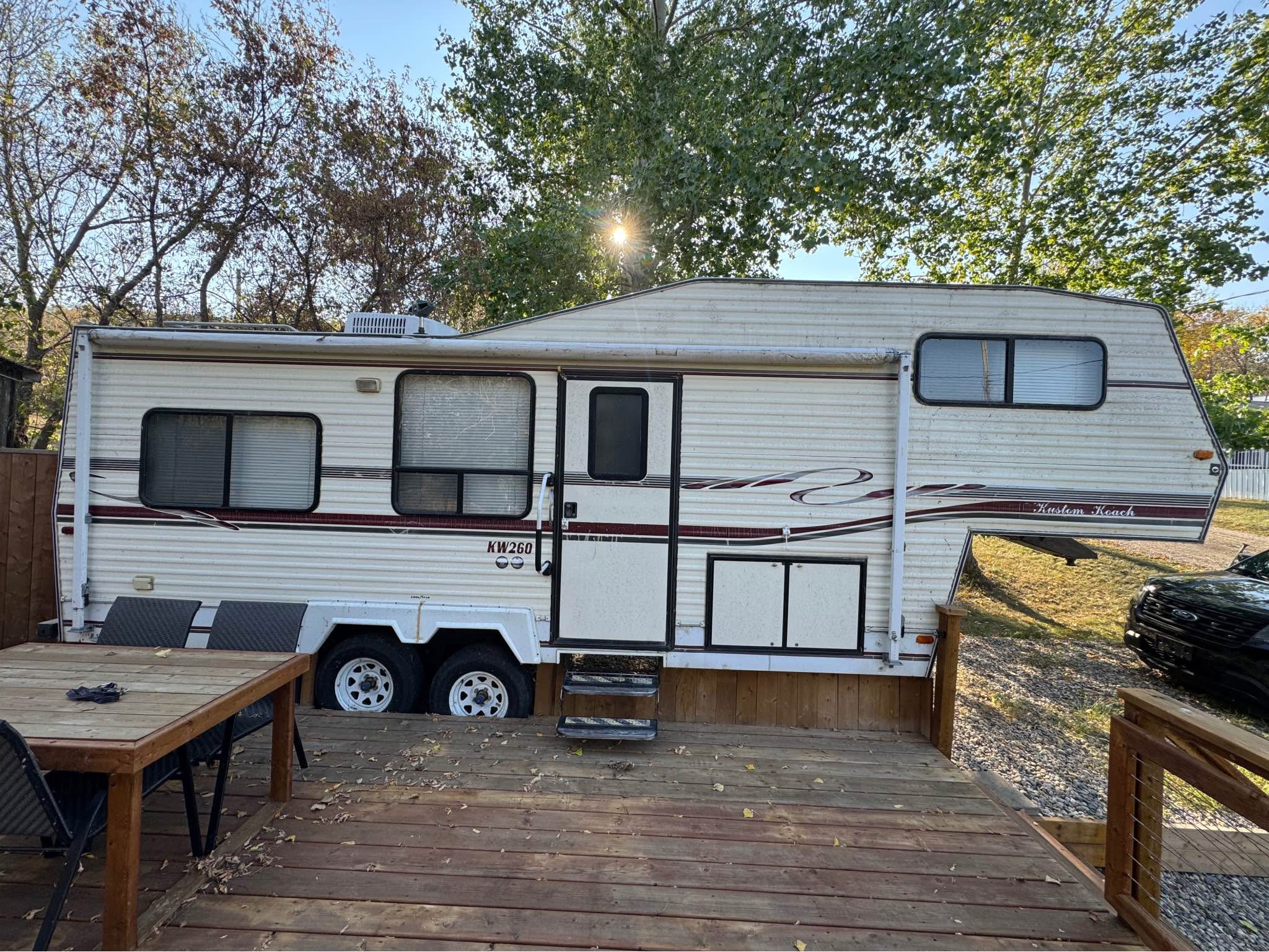 97 kustom koach 5th wheel camper - RVs & Campers - Moose Jaw ...