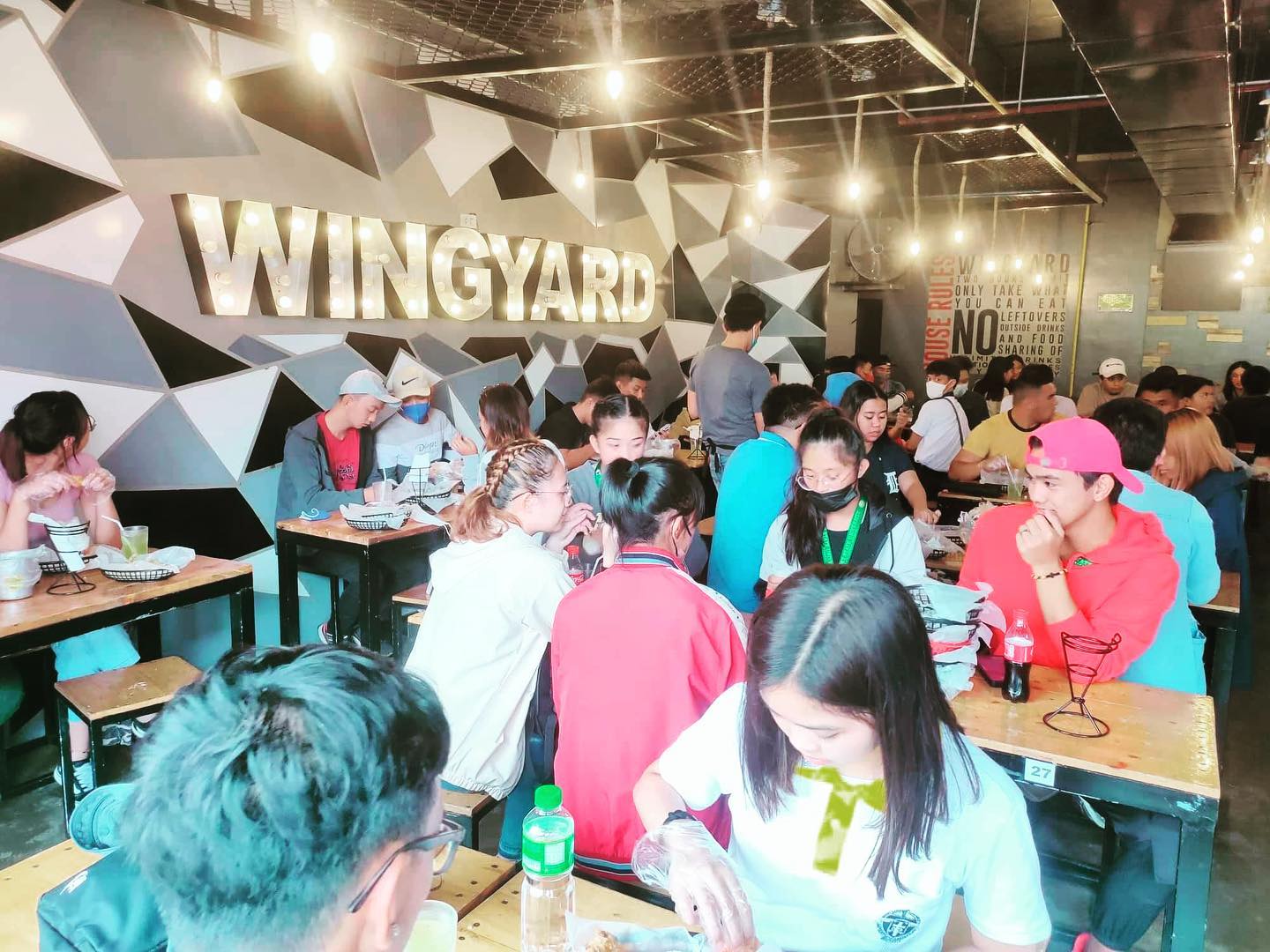 Wingyard - Yey! IT’S FRY-YAY! Lunch at Wingyard Session...
