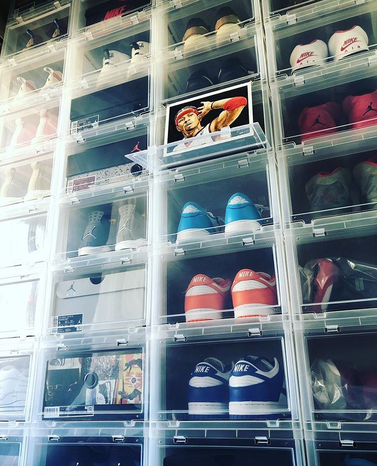 Tower Box - รองเท้าสายบาสก็สามารถเก็บใน Tower Box...