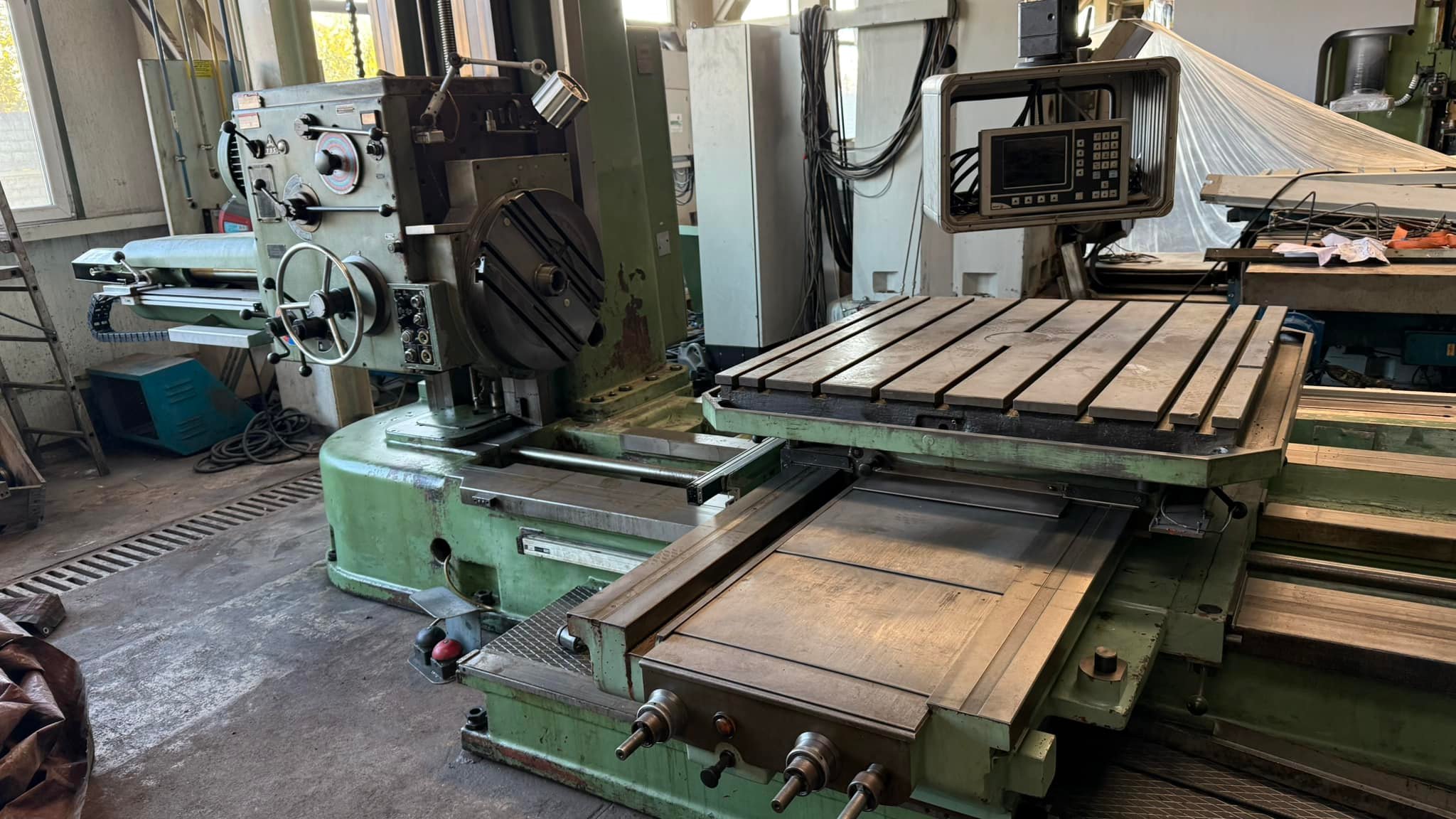 X-axis: 1630 mm Y-axis: 1160 mm Z-axis: 1750 mm Table size