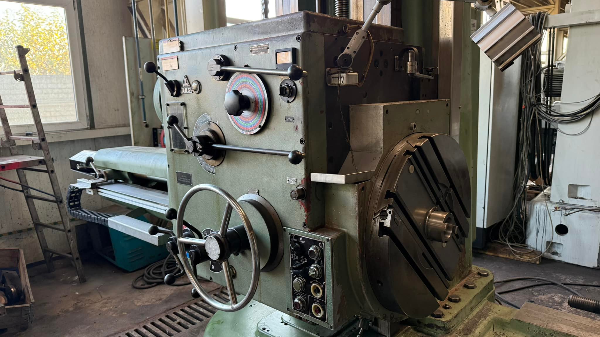X-axis: 1630 mm Y-axis: 1160 mm Z-axis: 1750 mm Table size