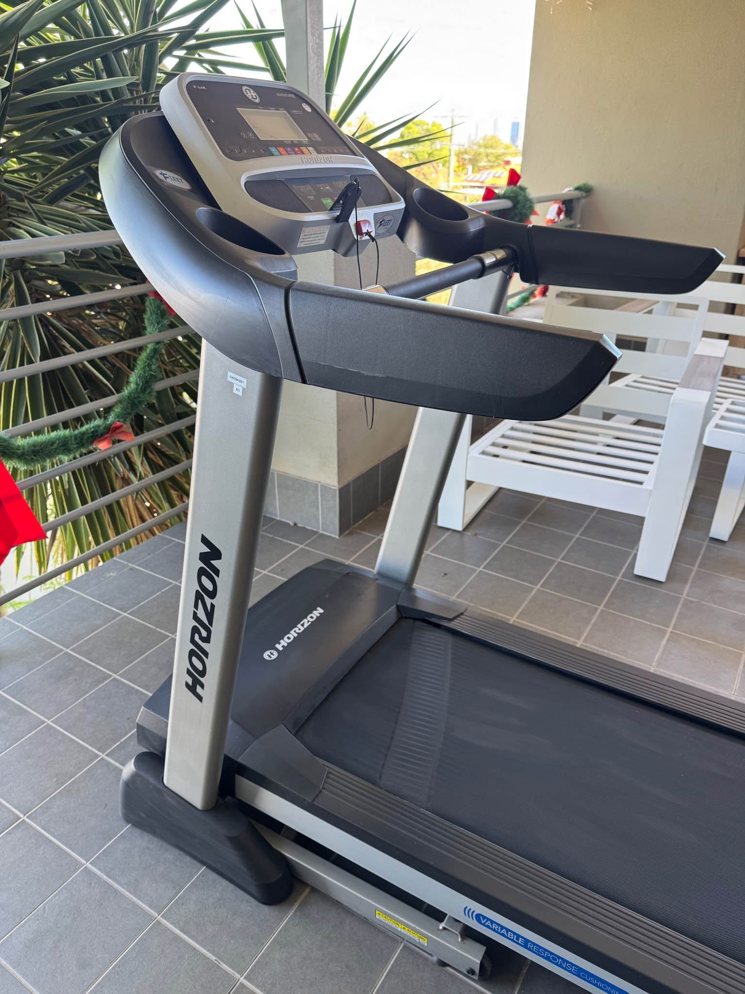 Facebook Horizon Adventure Treadmill Johnson Horizon Treadmill 
