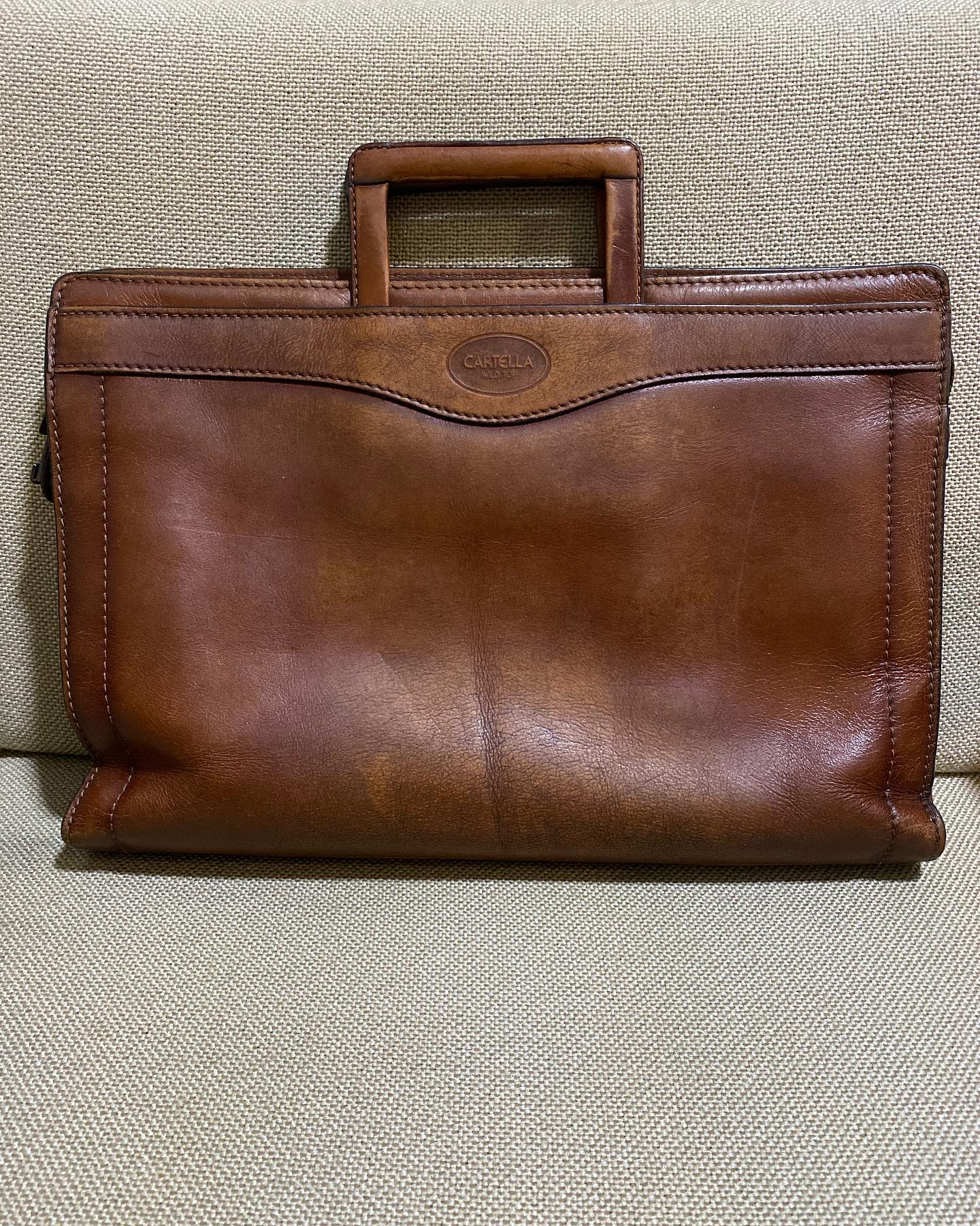 CARTELLA wild top (vintage) ??Sold out?? Briefcase (with lock 