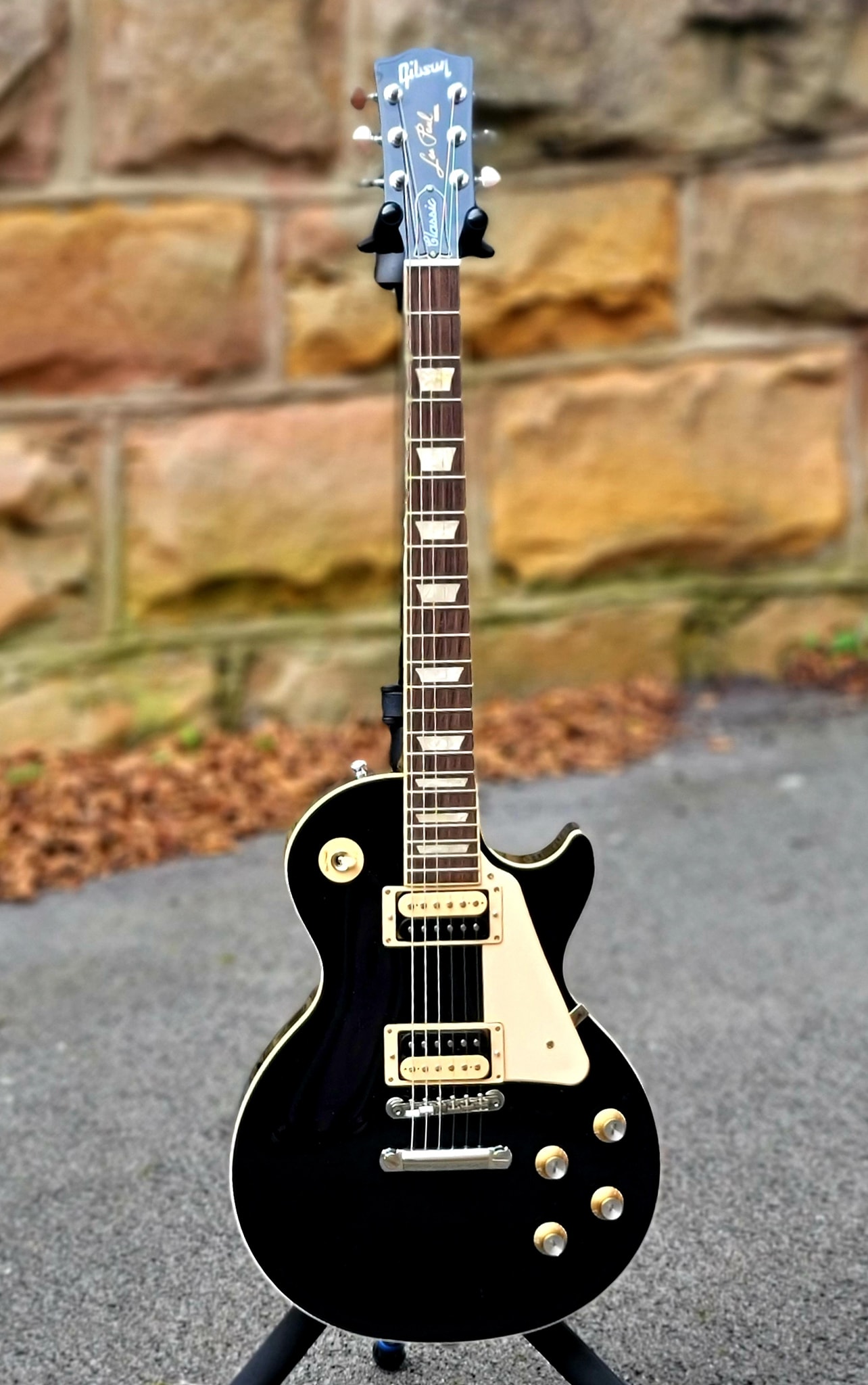 NEW The 2018 Gibson Les Paul Classic in Ebony. #gibson #gibson2018