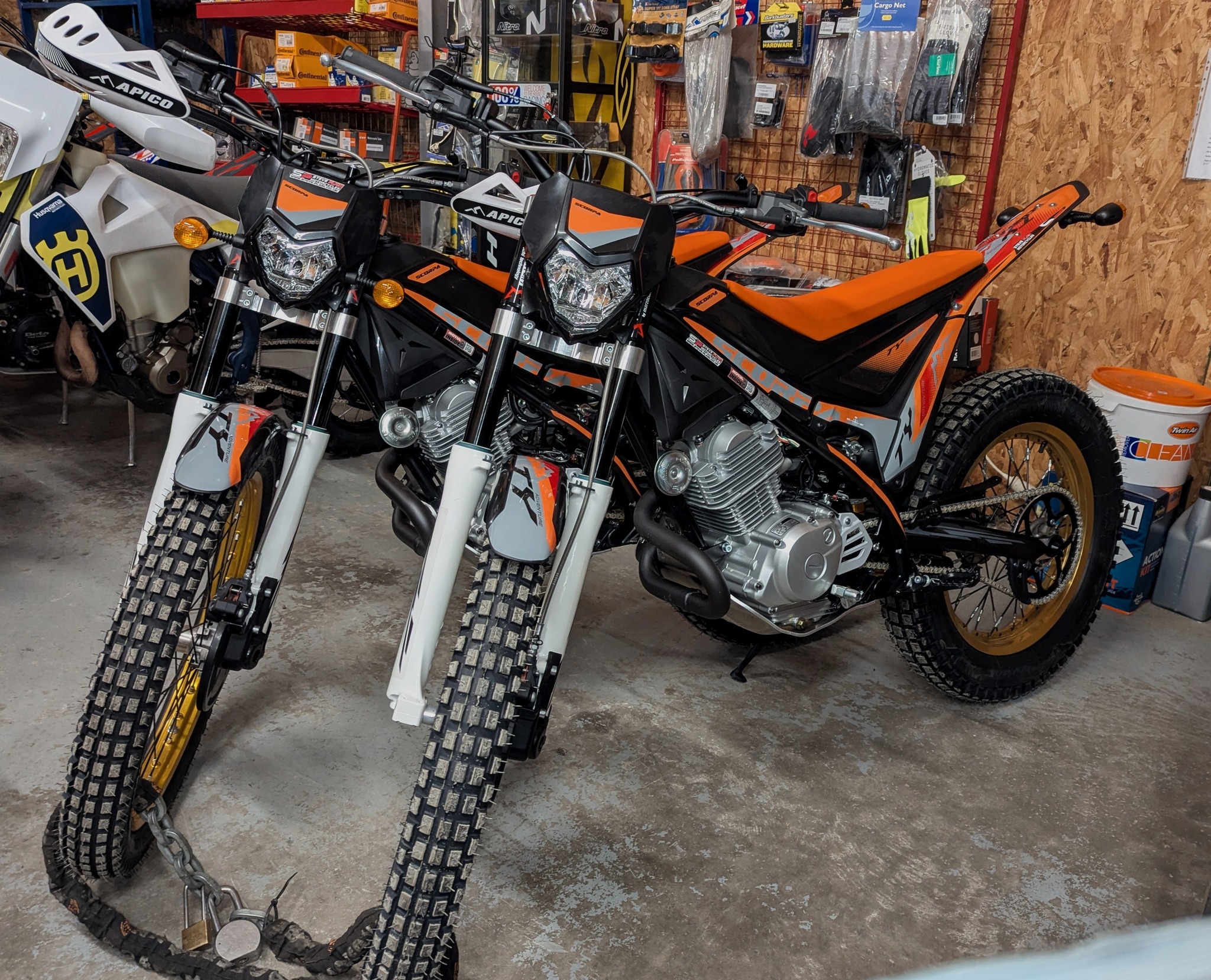 ? Scorpa TY 125 LIMITID EDITION ⚫️ These two Limited edition 