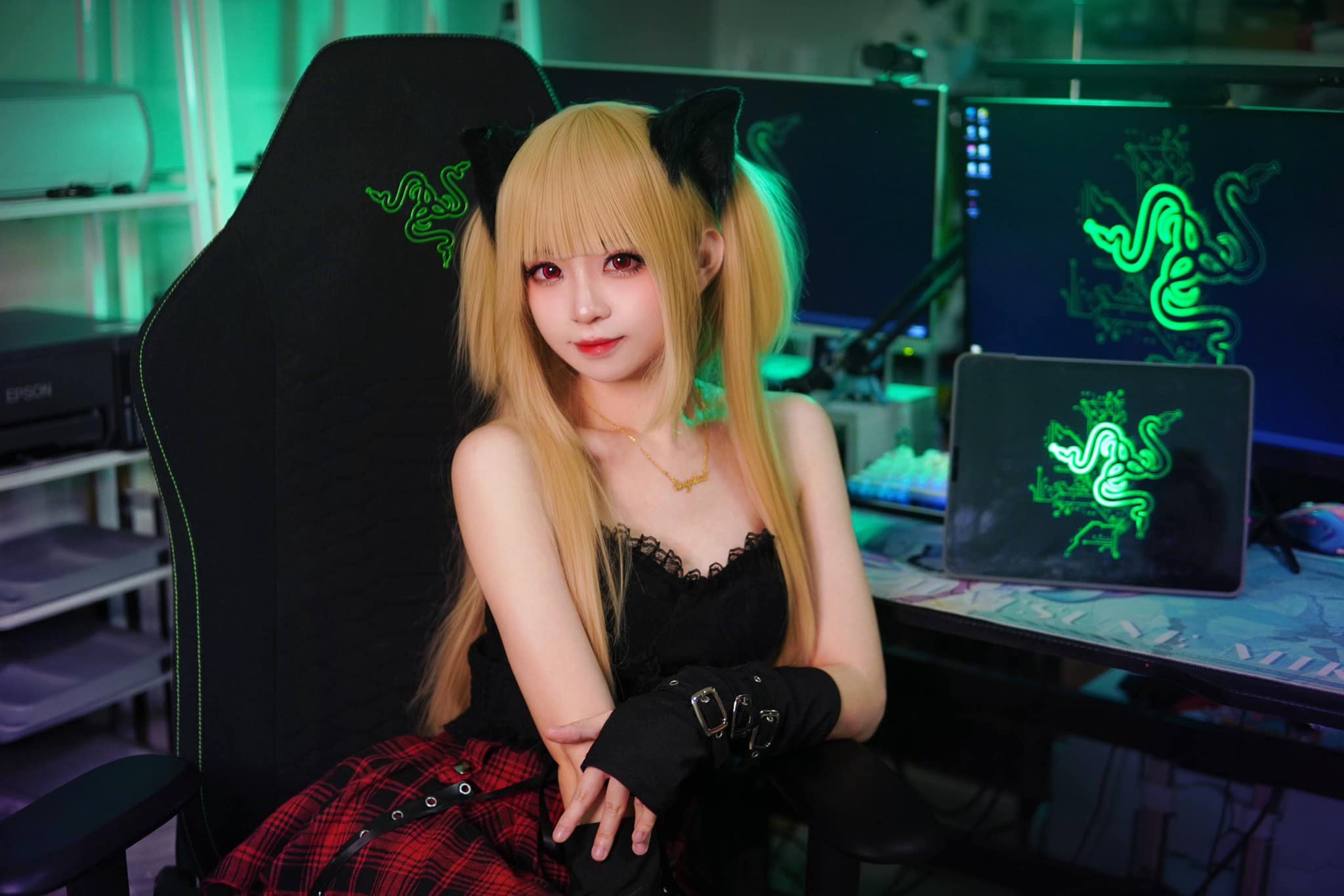 水晶 - Crystal - Say hello to my new gaming BFF! 💚 The Razer... | Facebook